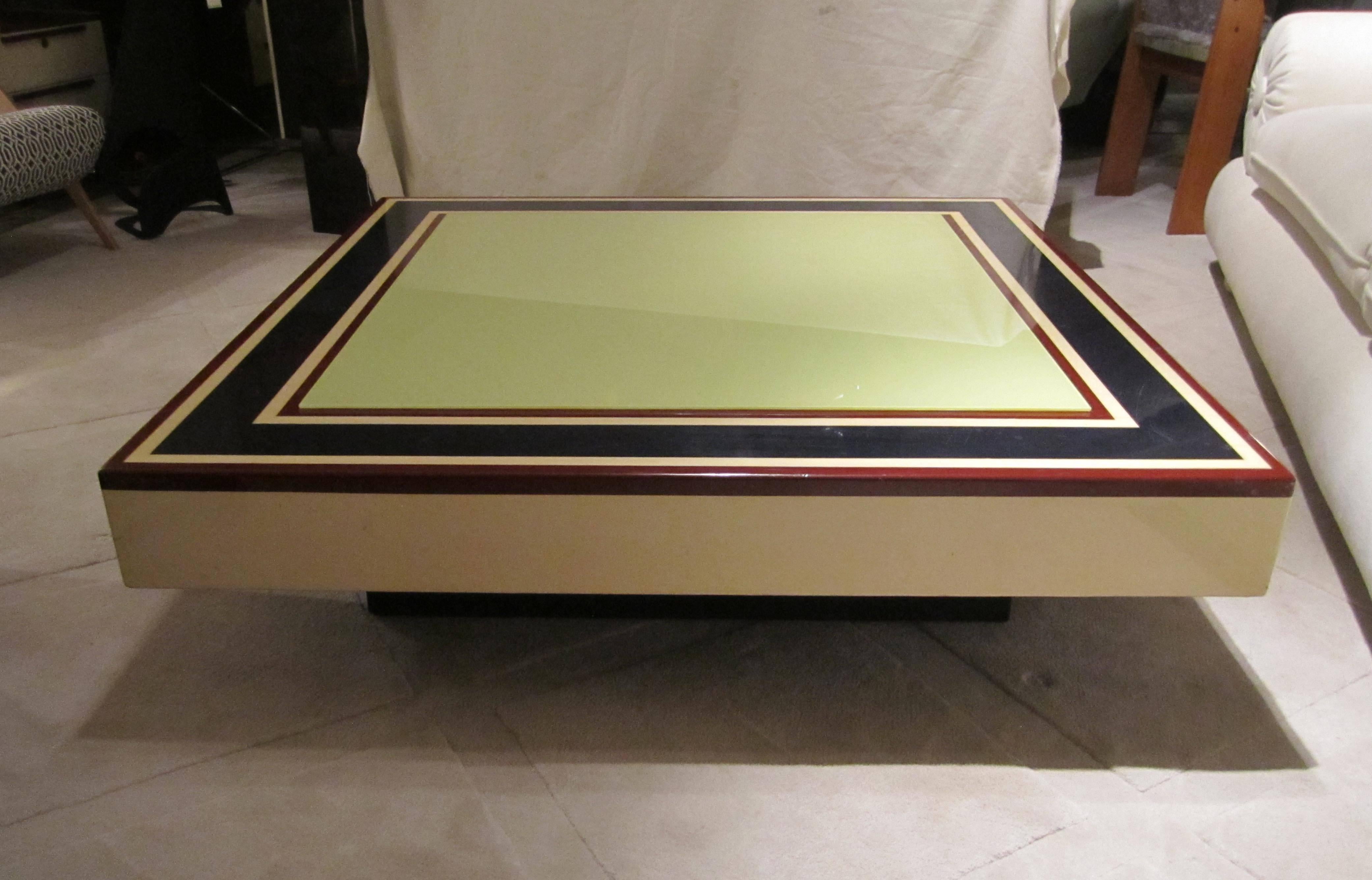 Willy Rizzo for Sabot, Ivory, Blue and Red Lacquer Coffee Table, Italy, 1960 In Good Condition For Sale In Madrid, ES