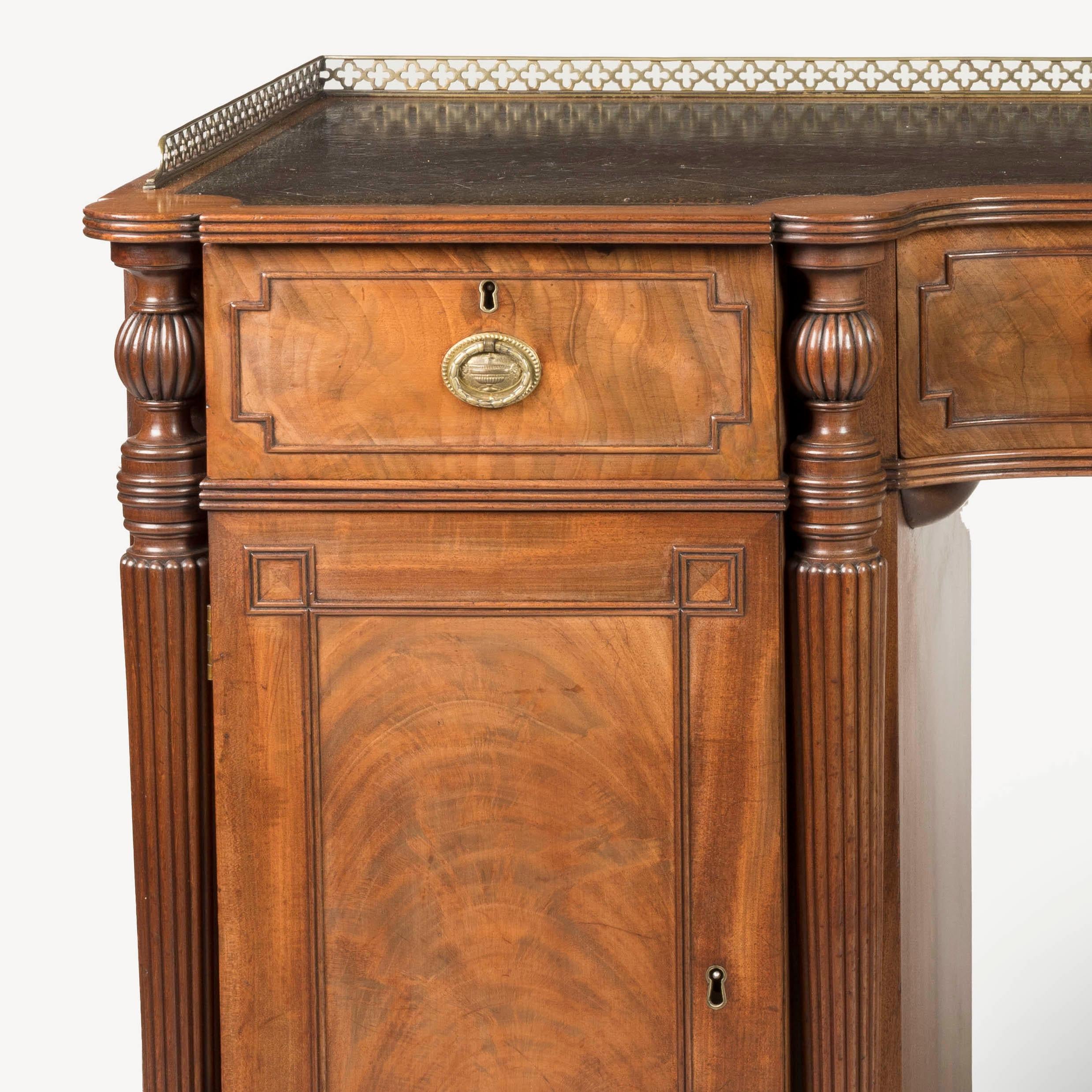 19th Century English Regency Mahogany Pedestal Desk attributed to Gillows For Sale 4