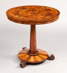 Seltener Beistelltisch aus Holz des 19. Jahrhunderts mit Parkettplatte