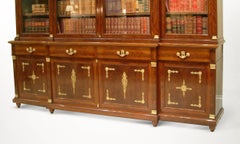 Französisches Mahagoni- und Goldbronze-Bücherregal im Empire-Stil des 19. Jahrhunderts