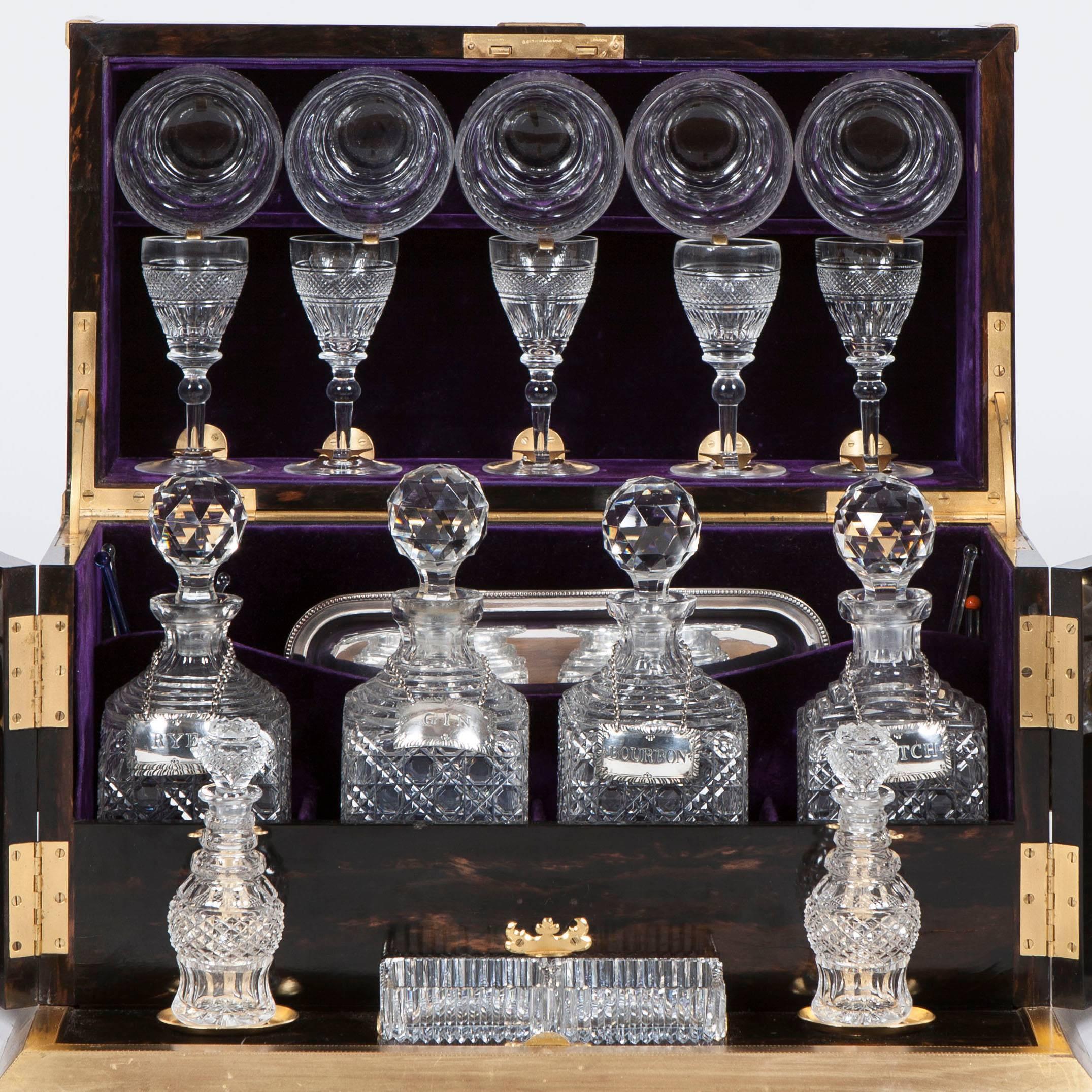 19th Century Coromandel Cased Decanter Drinks Set In Excellent Condition In London, GB