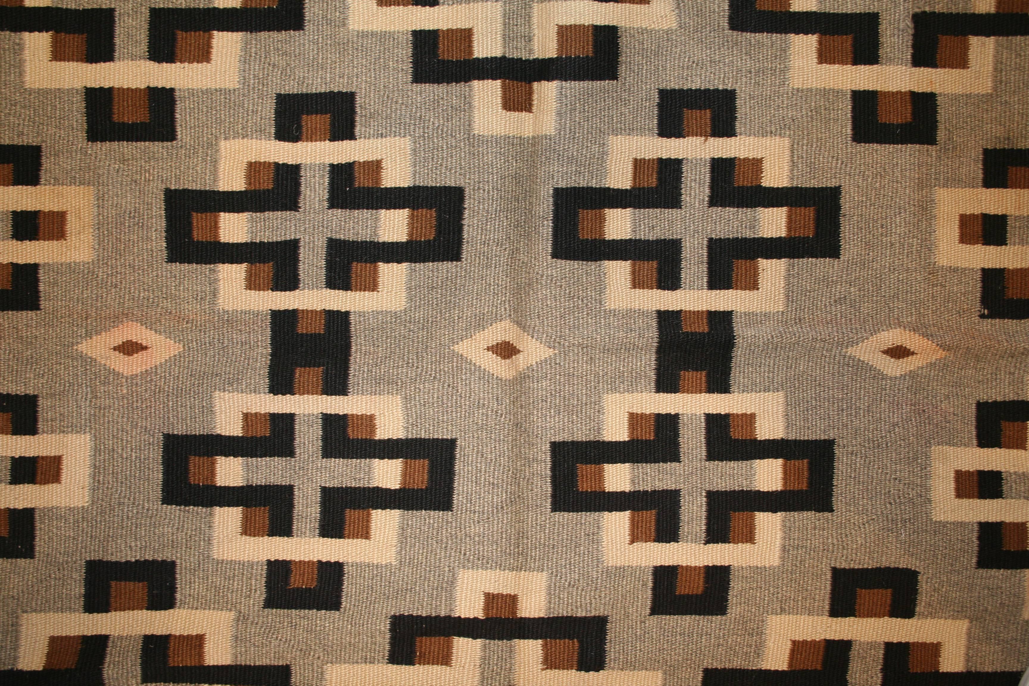 Tissé à la main Tapis Navajo ancien régional en vente