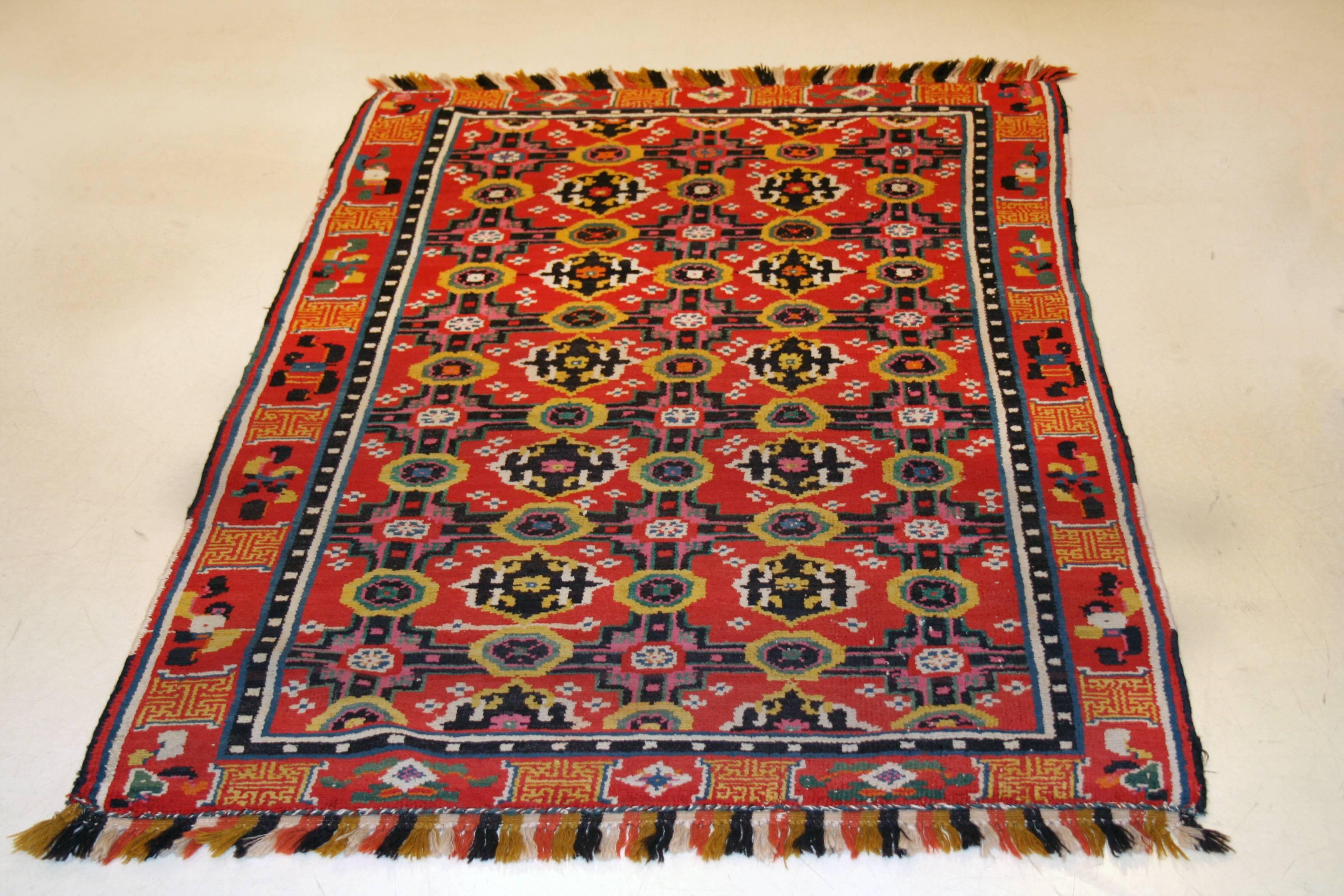 Ming Tapis chinois ancien avec motif de brocart en vente