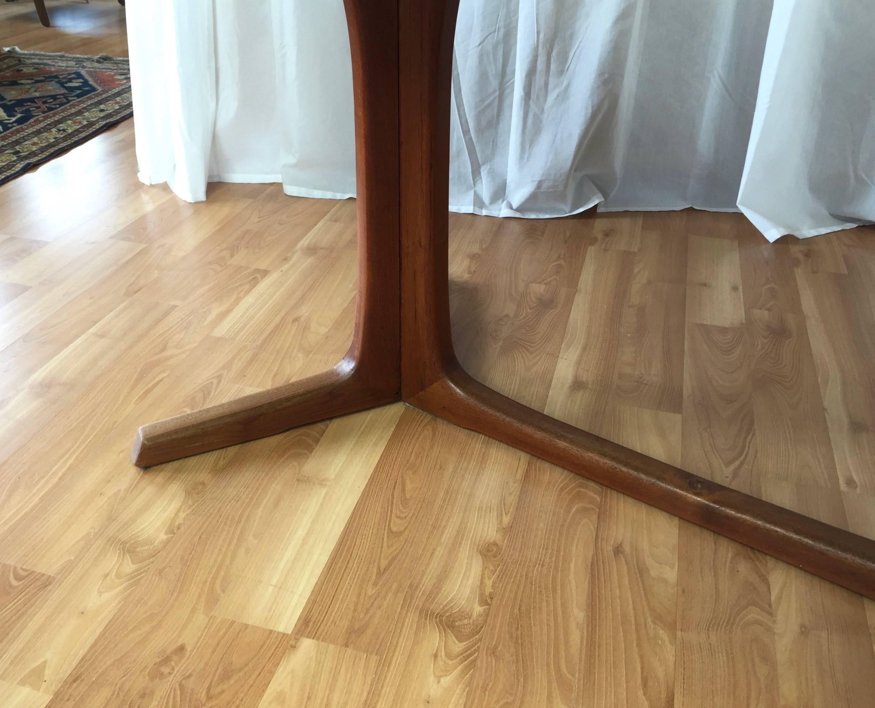 Niels Moller Teak Dining Table with Leaves In Good Condition In San Francisco, CA
