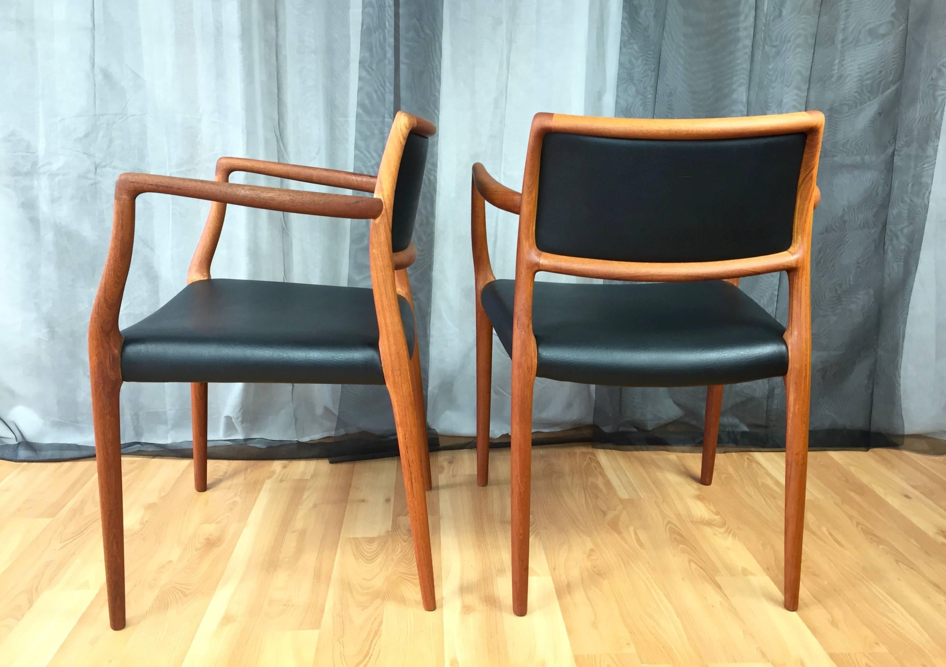Scandinavian Modern Pair of Teak and Leather Model 65 Dining Chairs by Niels Møller