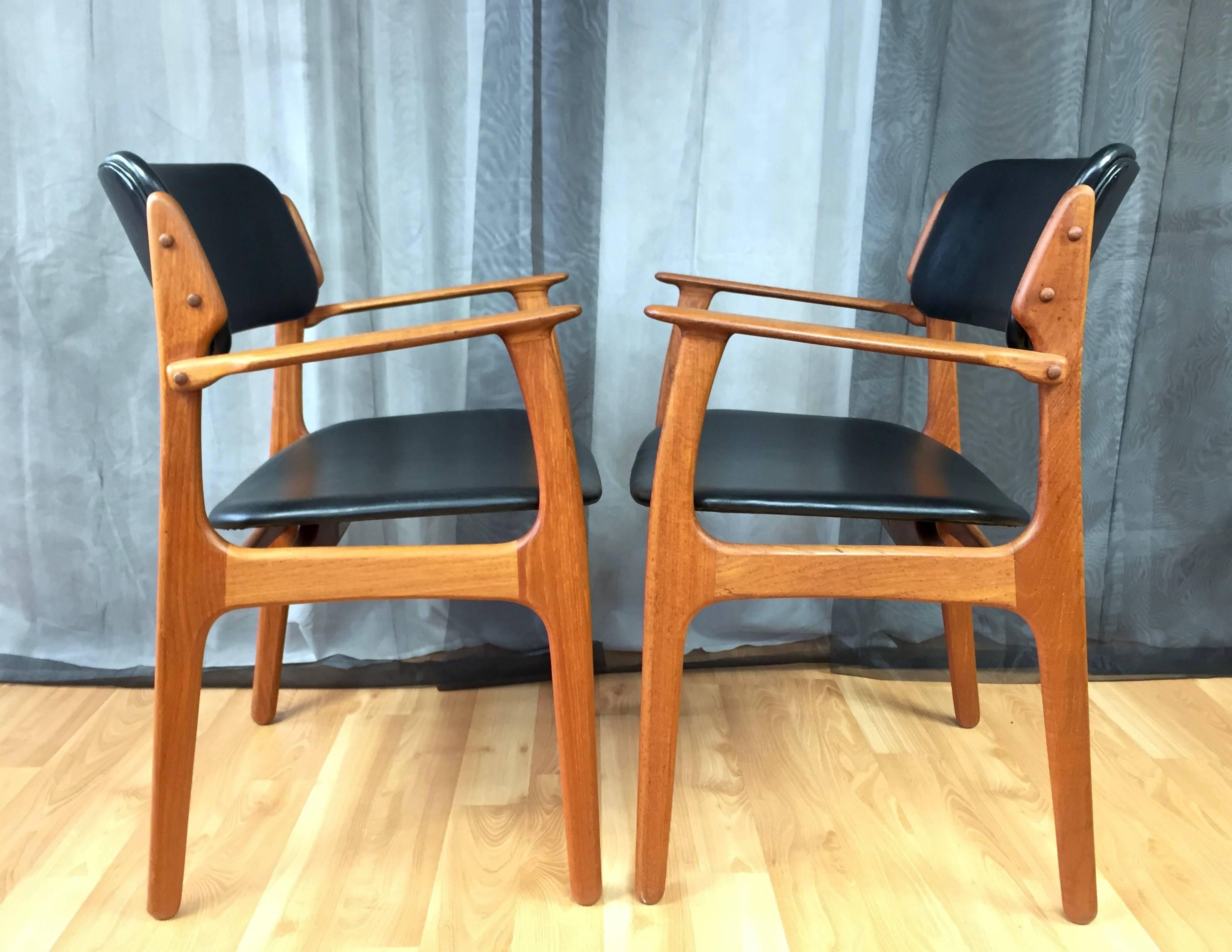 Scandinavian Modern Pair of Teak Model 50 Dining Chairs by Erik Buch for Oddense Maskinsnedkeri