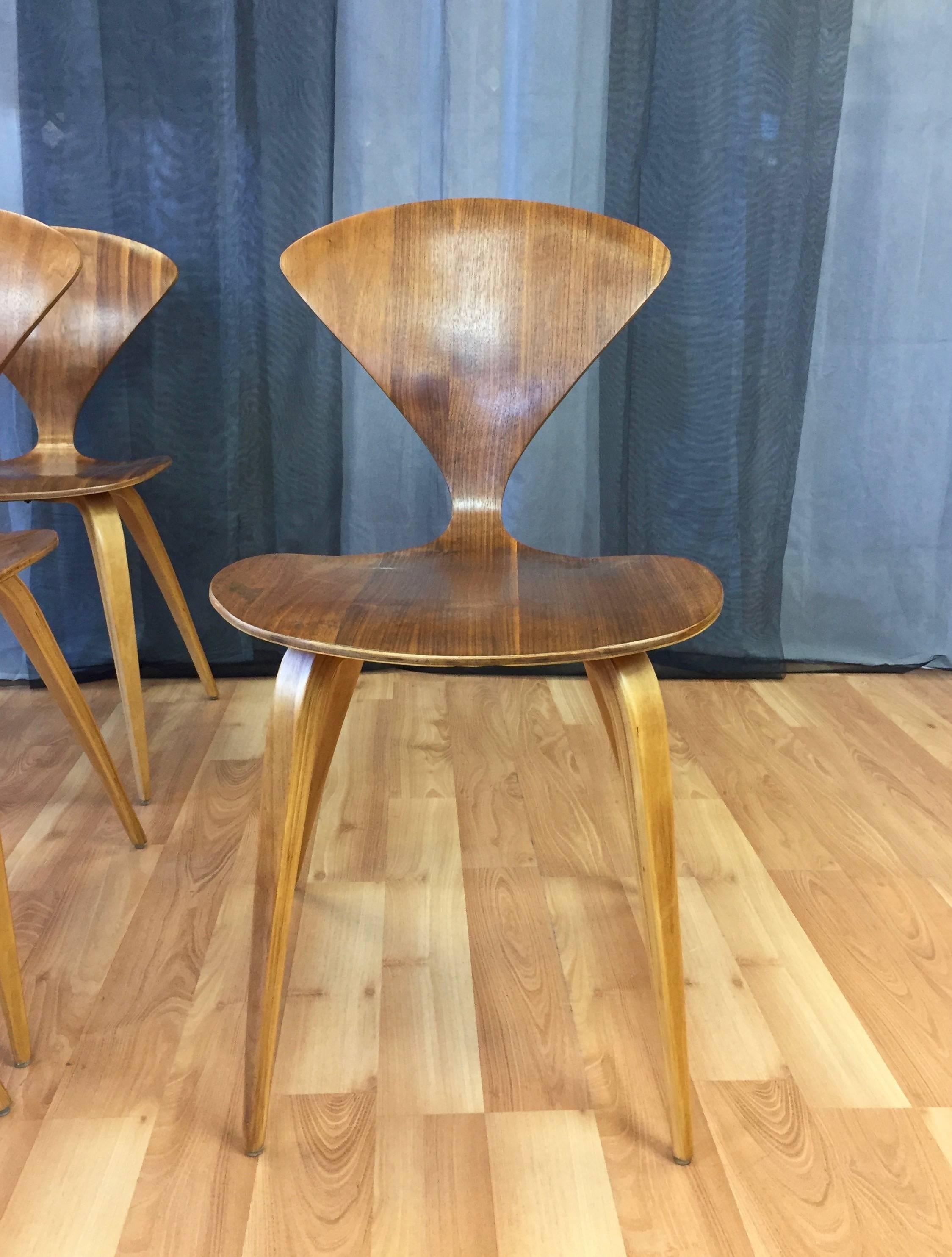 American Set of Four Vintage Cherner Side Chairs for Plycraft