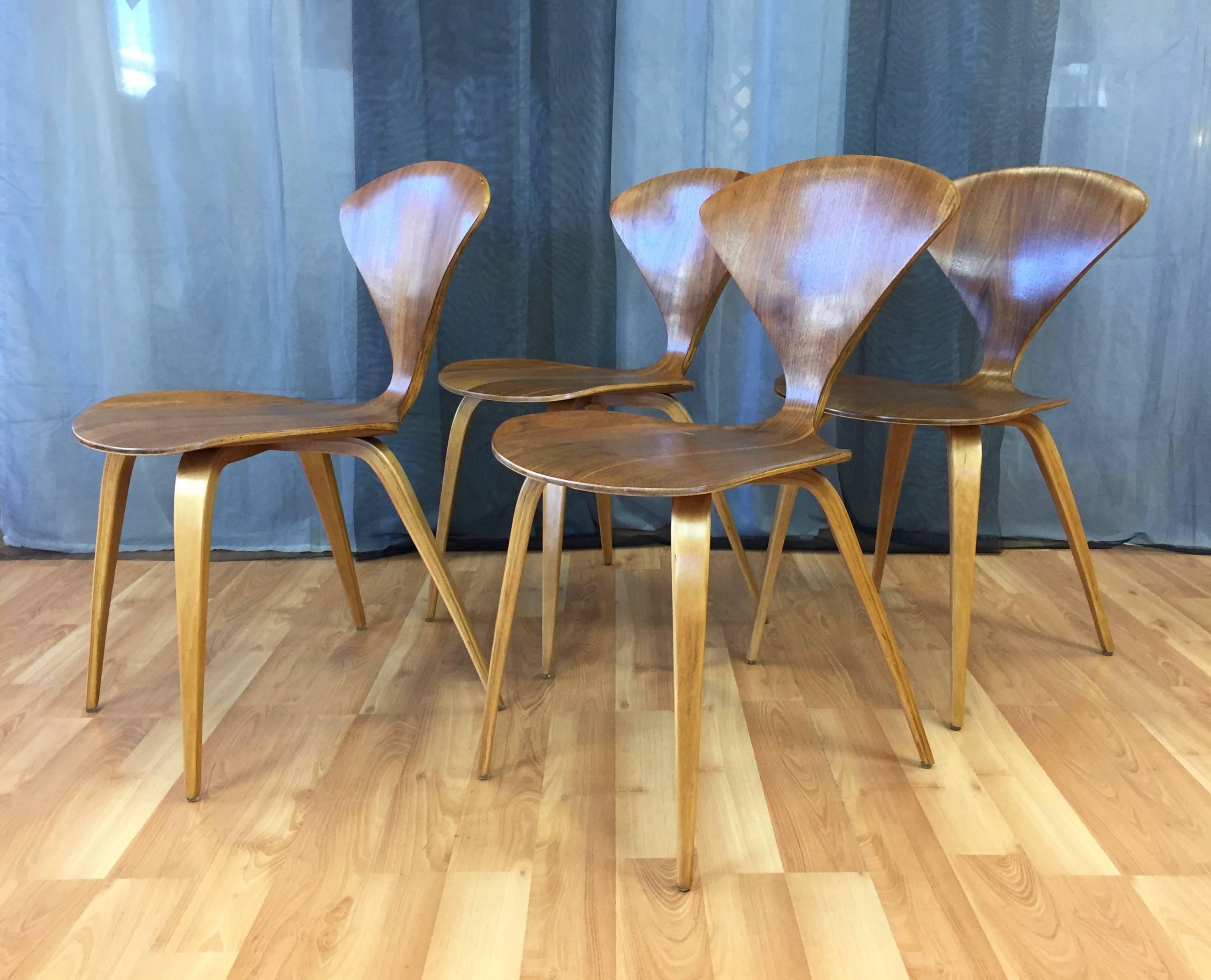 Mid-Century Modern Set of Four Vintage Cherner Side Chairs for Plycraft