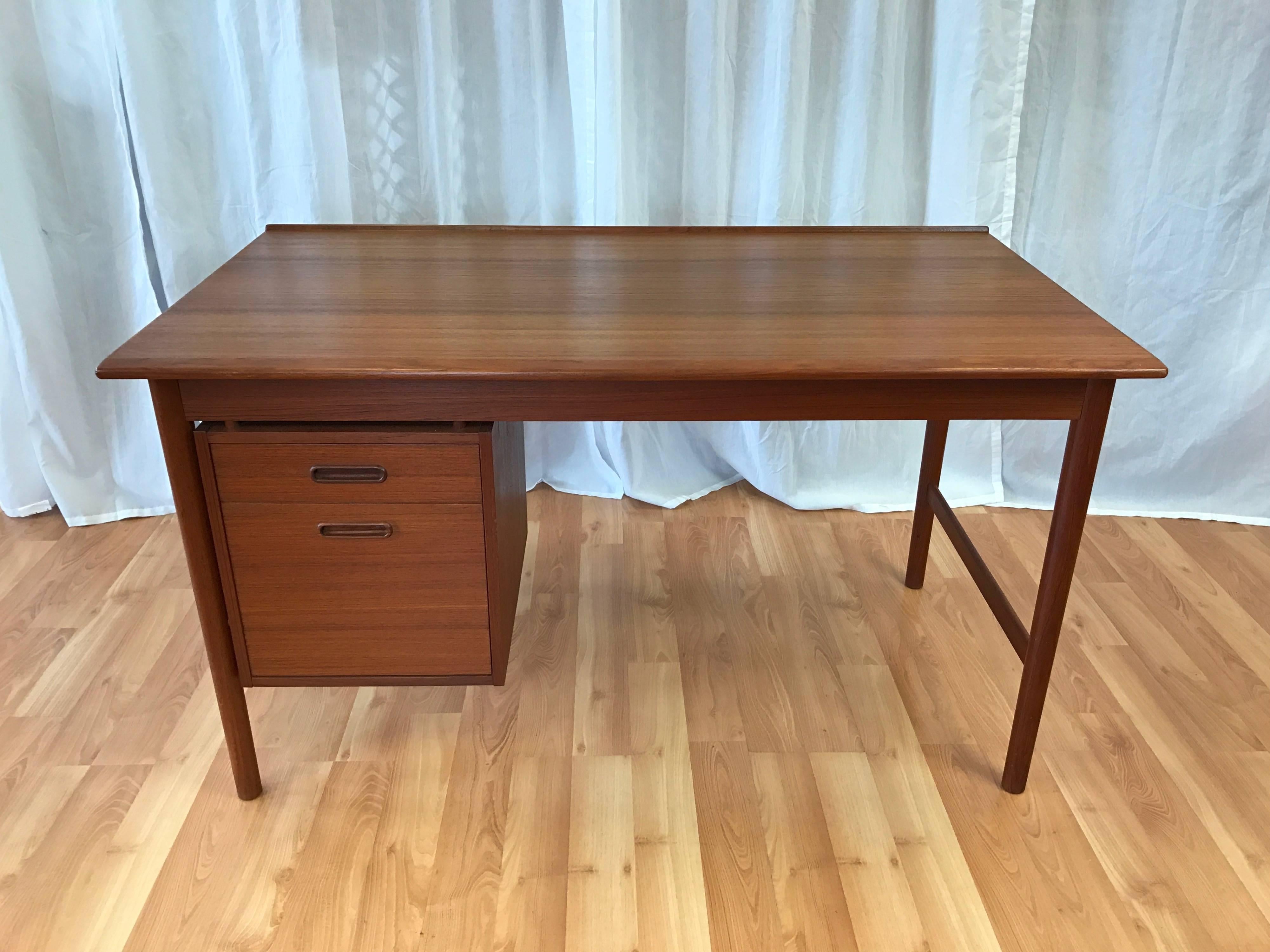 Mid-20th Century Folke Ohlsson for DUX Model 541 Teak Writing Desk