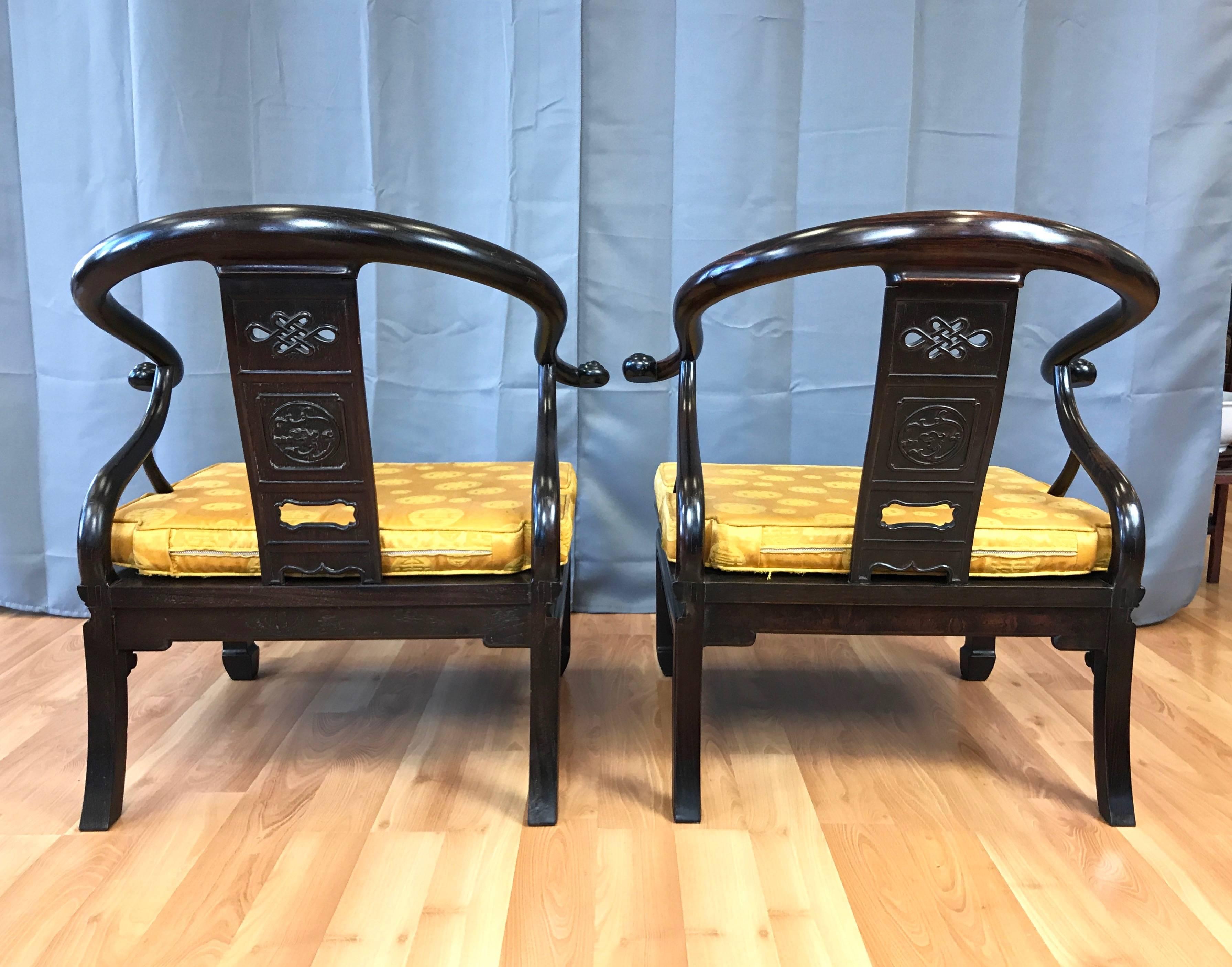Hong Kong Pair of Chinese Rosewood Horseshoe Chow Chairs, circa 1920s