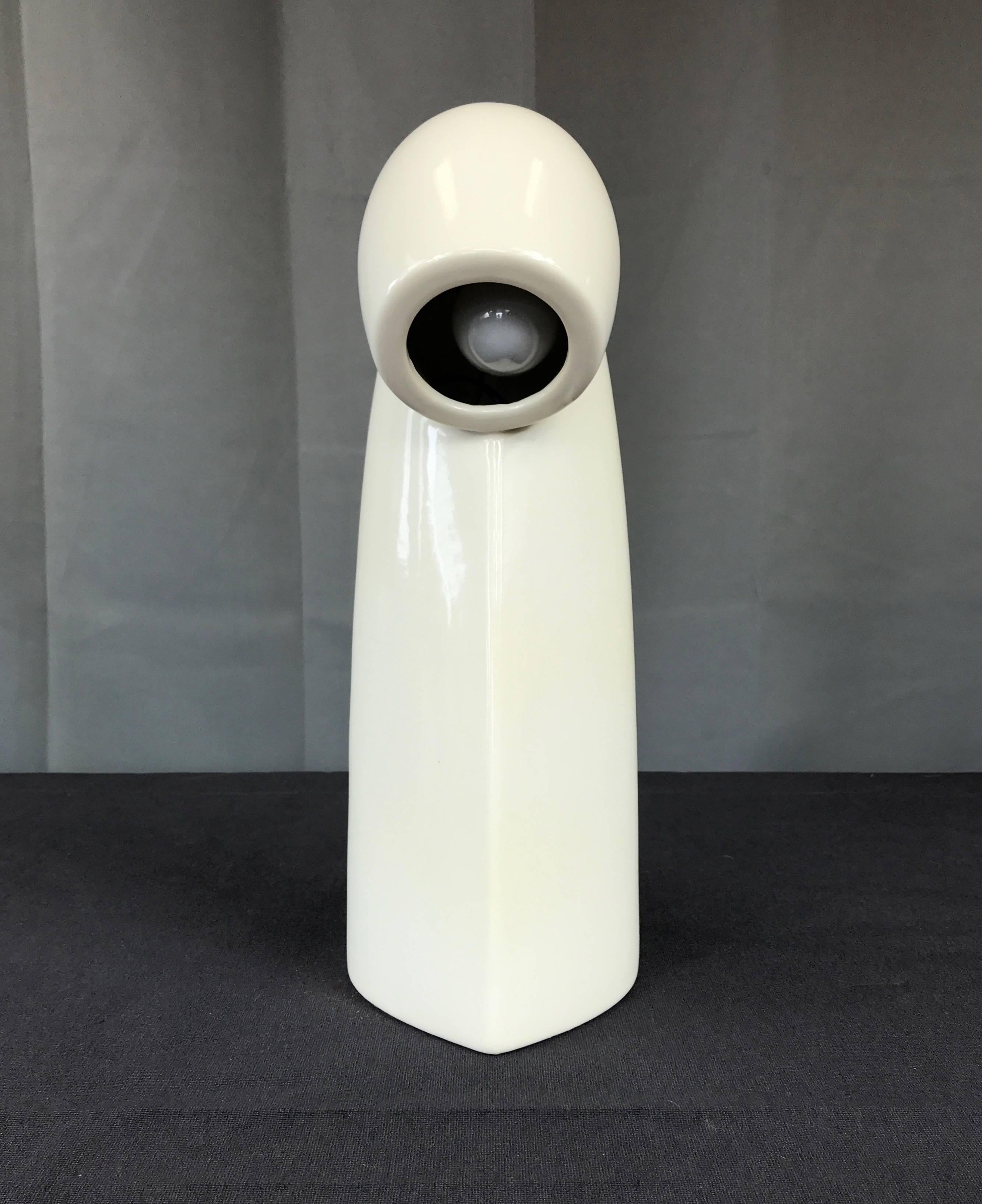 Space Age Vistosi-Style Mid-Century Modern White Ceramic Table Lamp