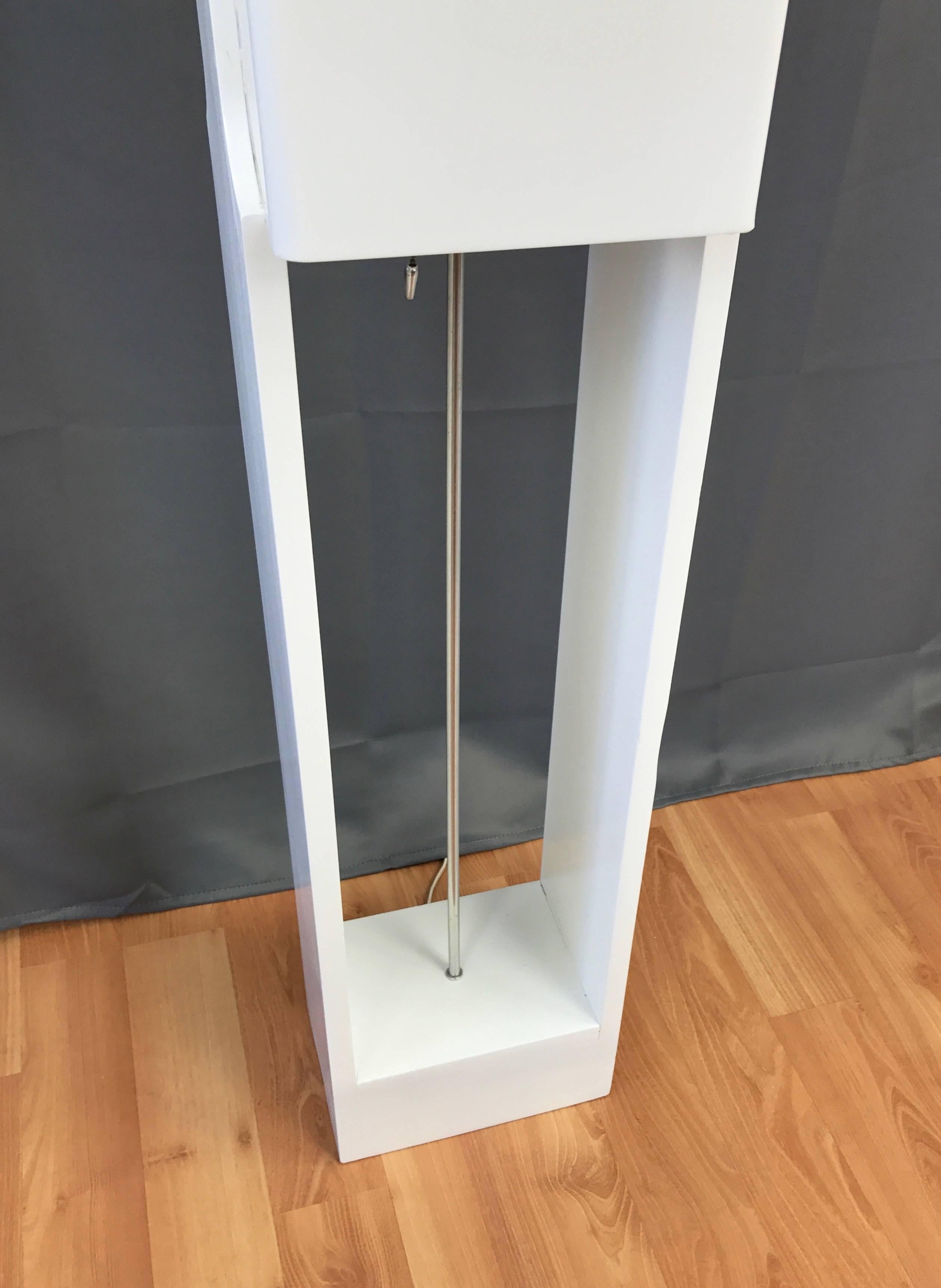 Towering Minimalist White Lacquer and Acrylic Vintage Floor Lamp 2