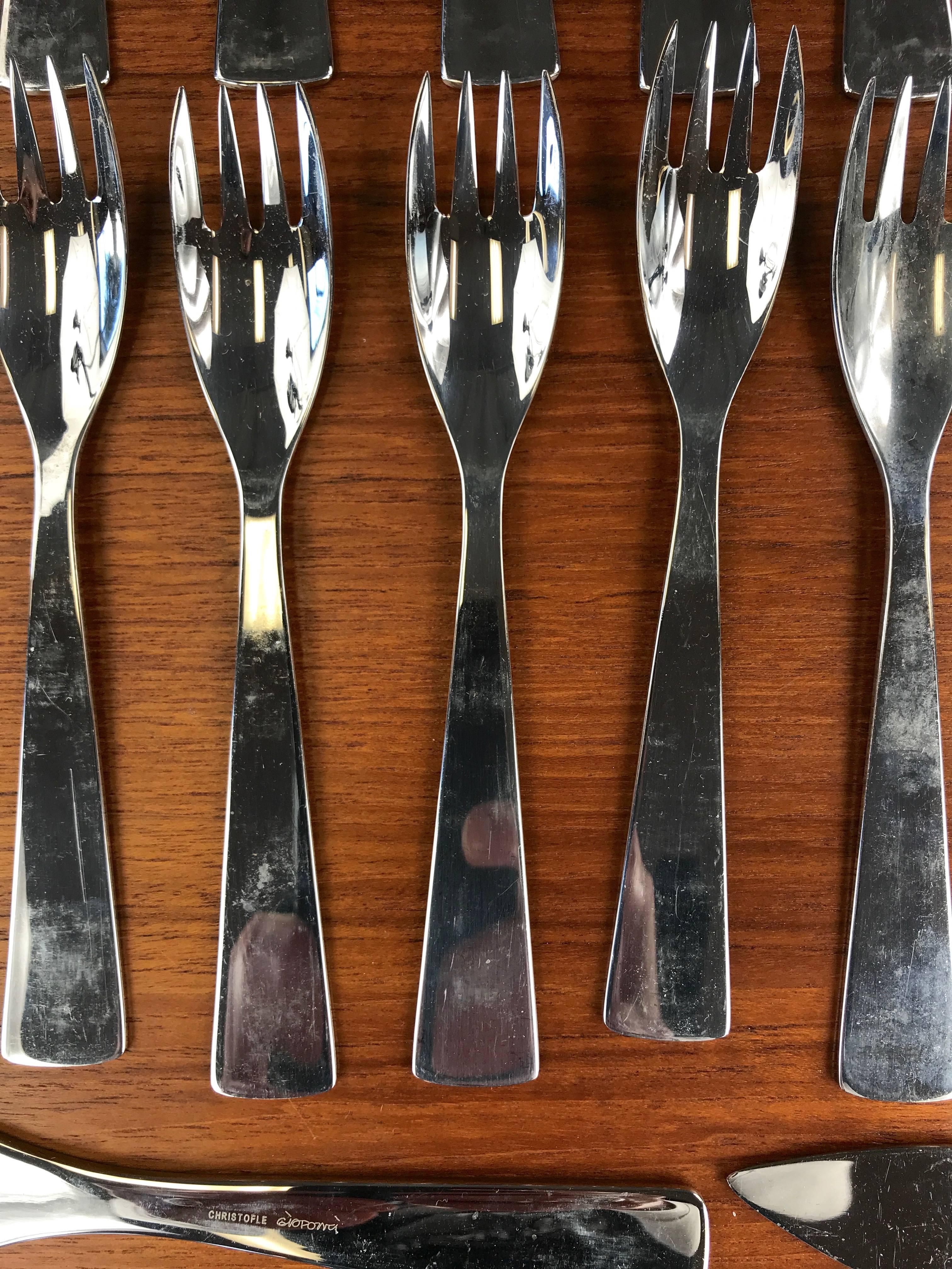 Gio Ponti “Ponti 400” Flatware Service for Eight by Christofle In Good Condition In San Francisco, CA