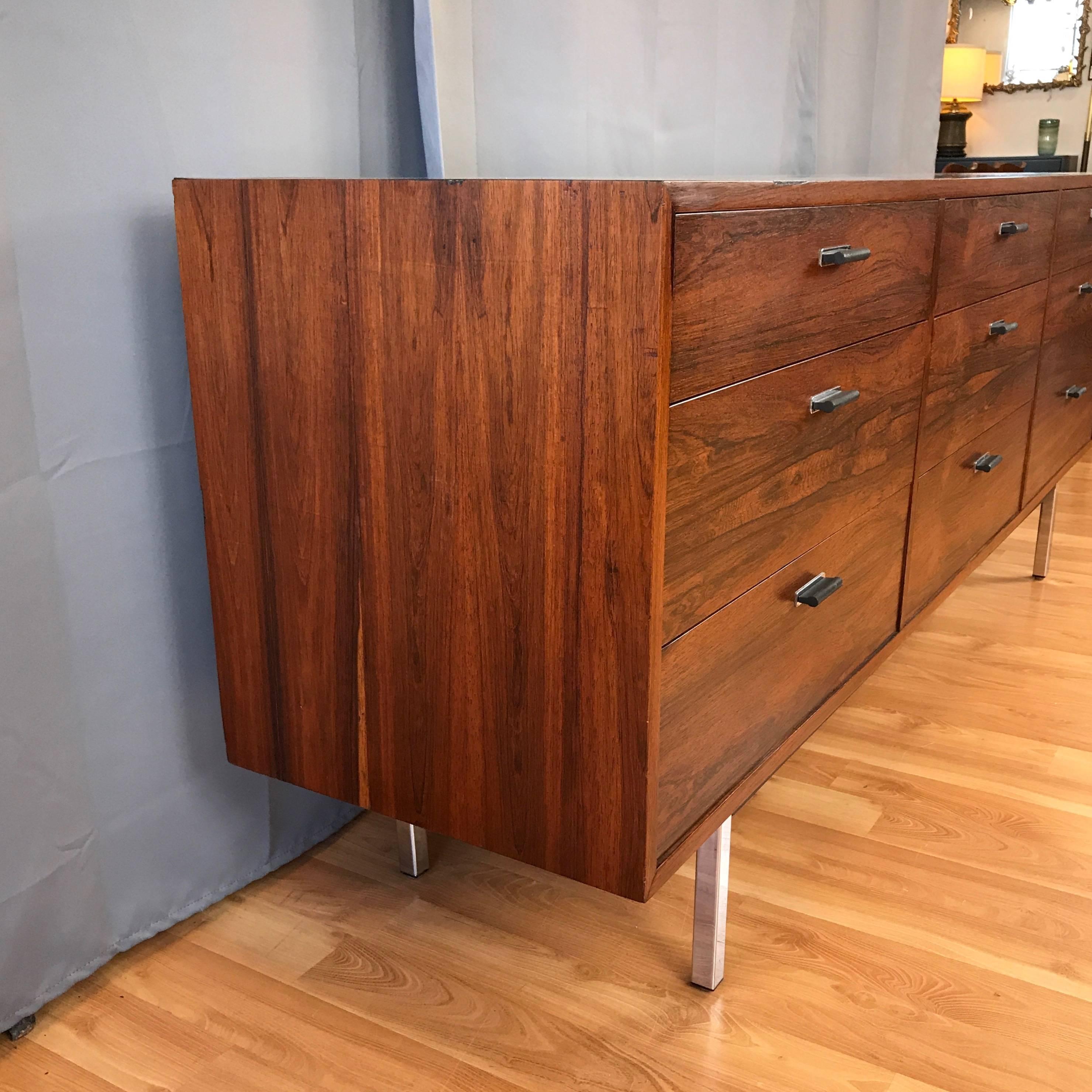 Mid-Century Modern Harvey Probber Style Large Nine-Drawer Rosewood Dresser