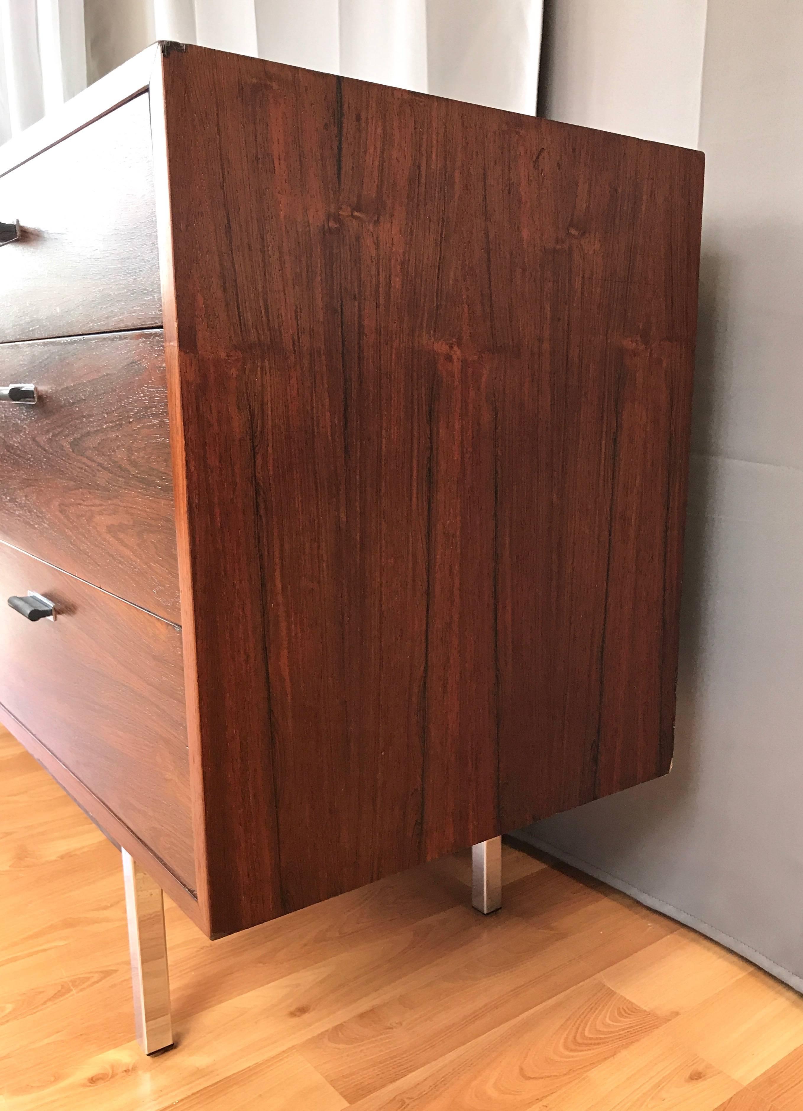 Harvey Probber Style Large Nine-Drawer Rosewood Dresser 2