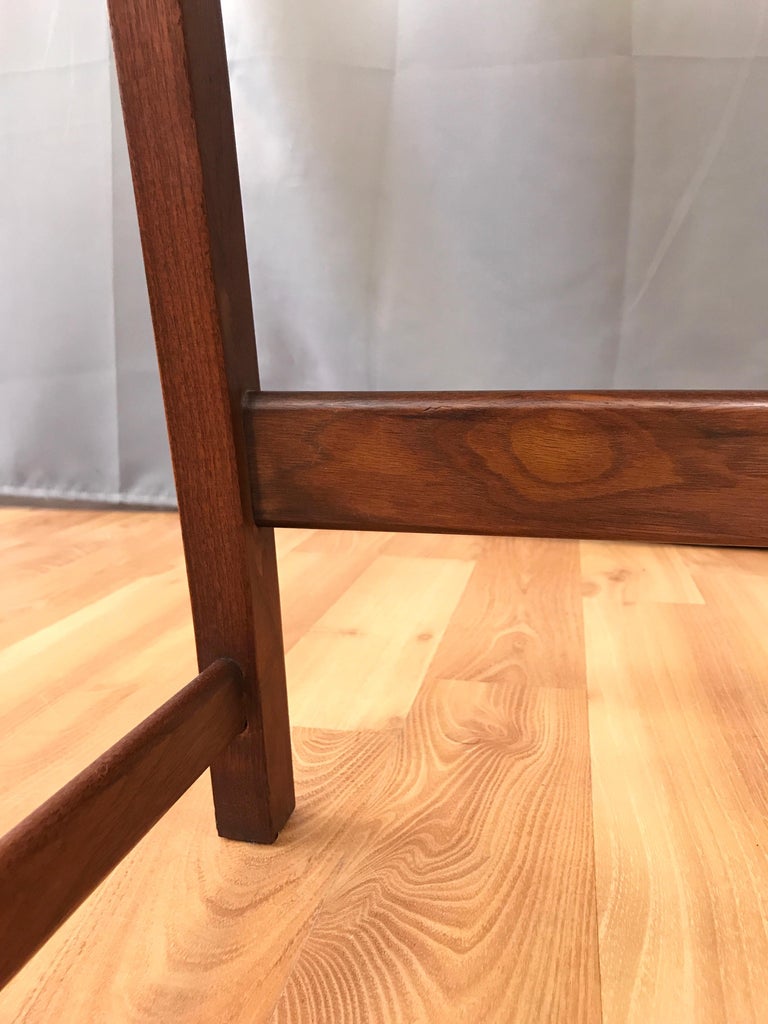 winziger einzigartiger schreibtisch komorebi brownsaltman midcentury modern kleiner schreibtisch aus walnuss 13 winziger einzigartiger schreibtisch komorebi brownsaltman midcentury modern kleiner schreibtisch aus walnuss 13