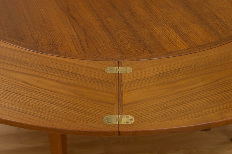 Dyrlund Round Danish Modern Lotus Teak Table 4