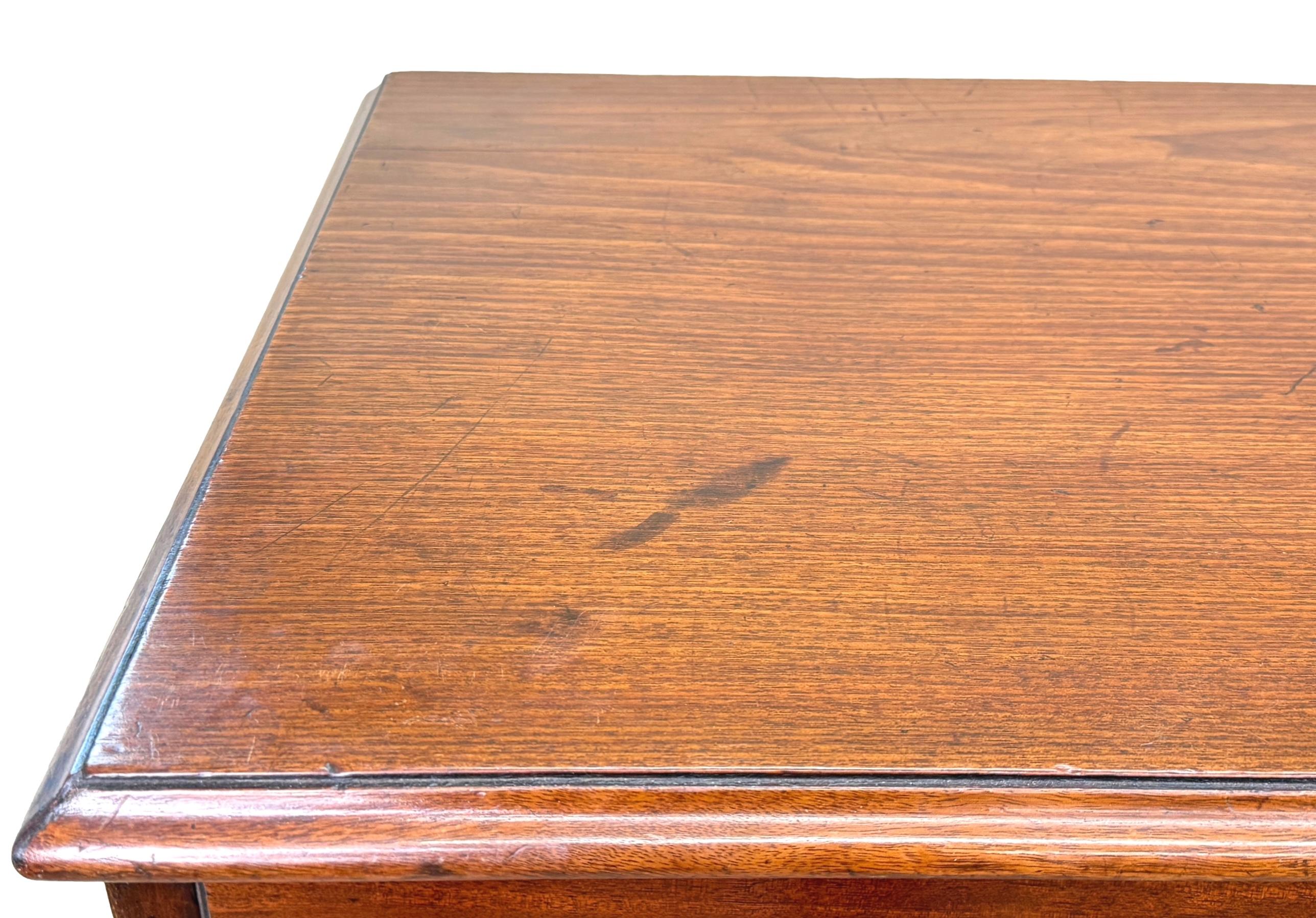 George III Mahogany Chest Of Drawers For Sale 1