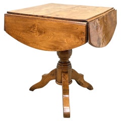 Rare table de centre en orme du 19e siècle, de style provincial français