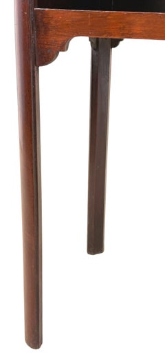 Commode de chevet géorgienne du XVIIIe siècle en acajou