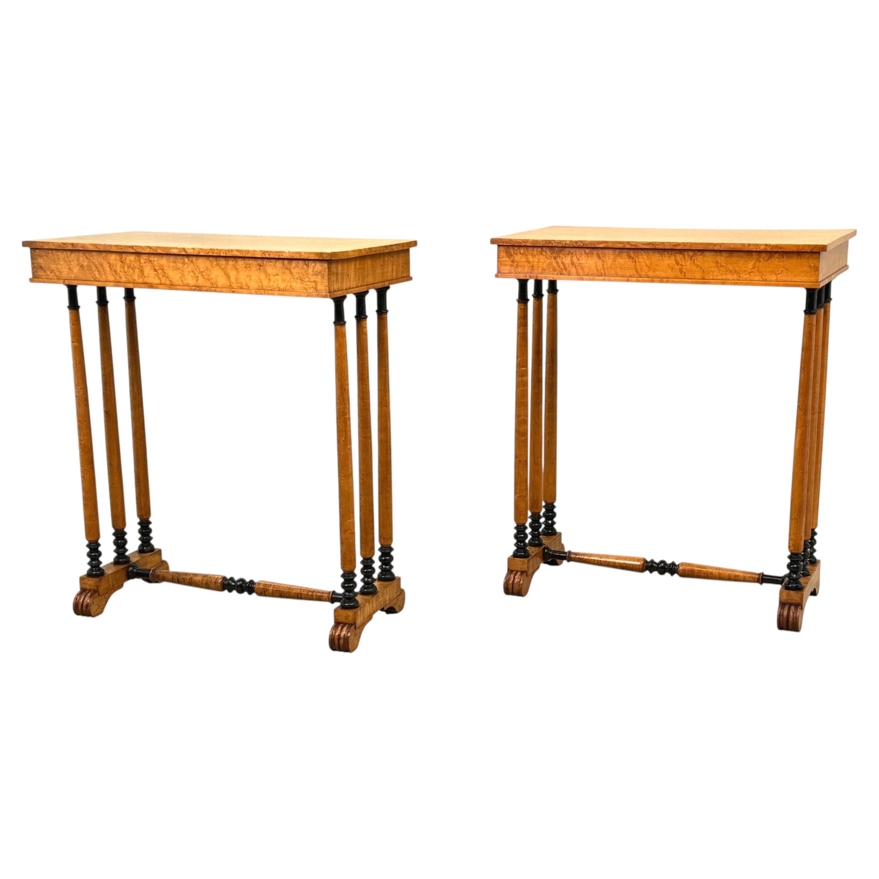 Rare Pair Of Early 19th Century Birdseye Maple Occasional Tables, Regency Period For Sale