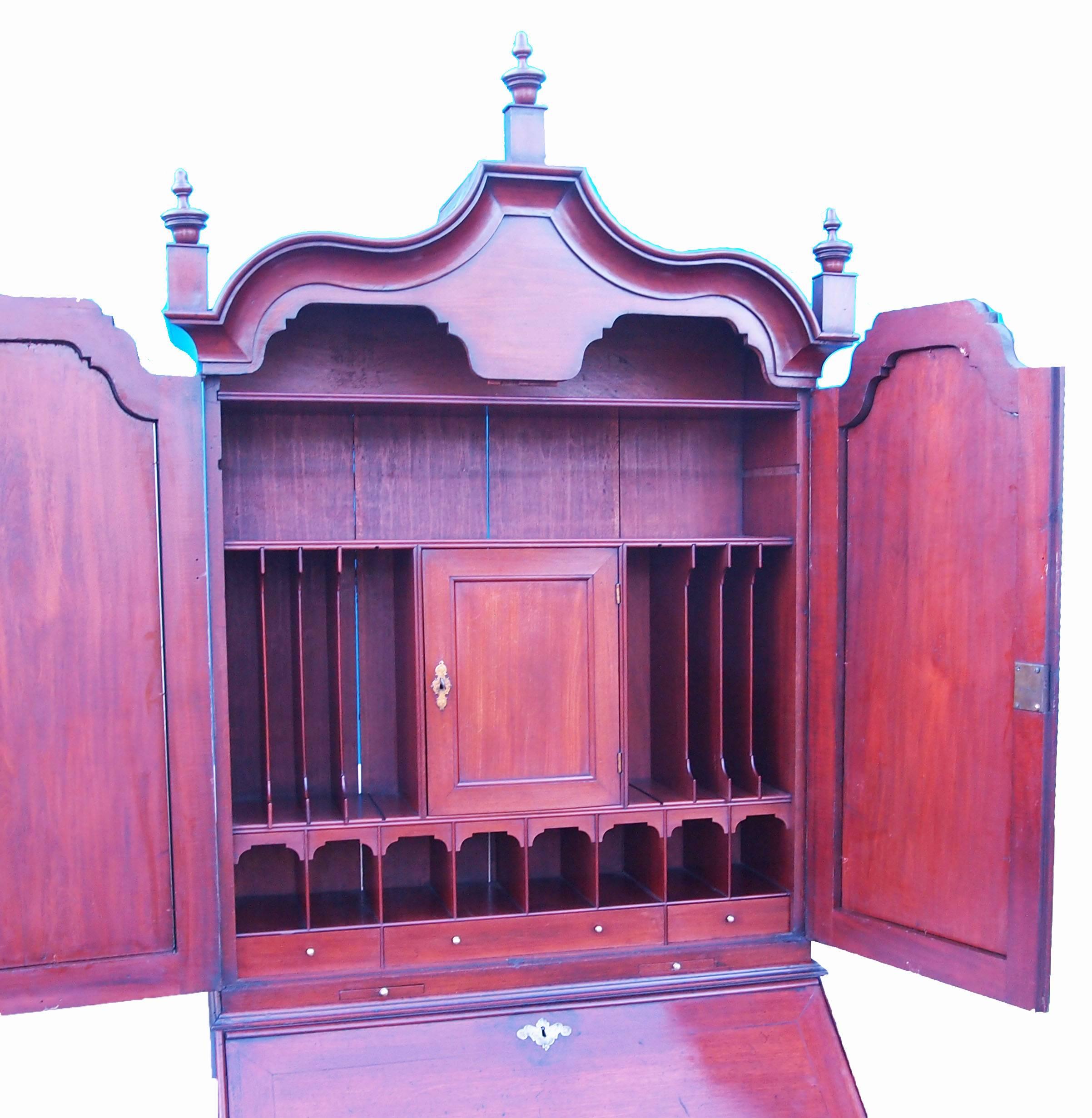 Georgian Early 18th Century Solid Walnut English Bureau Bookcase For Sale