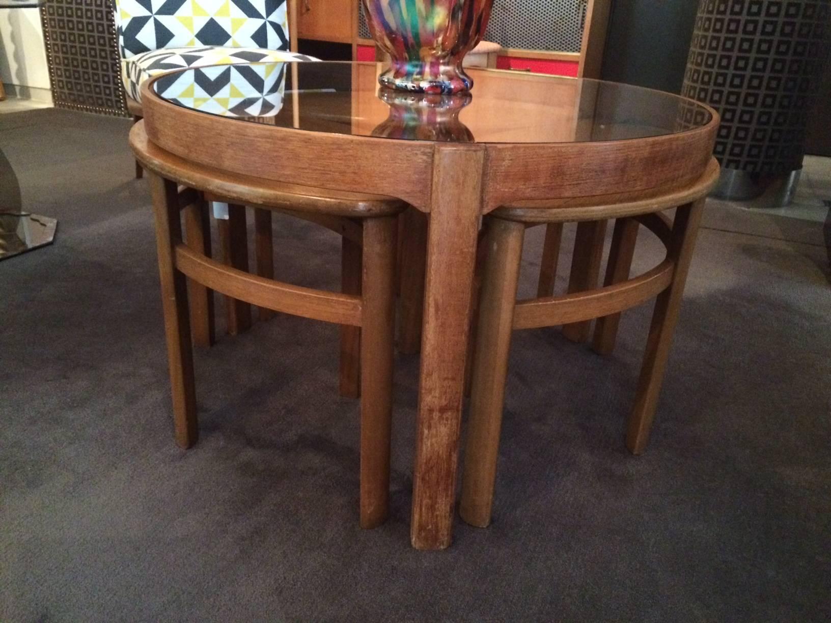 Pair of Round Nesting Tables by Nathan In Good Condition In Madrid, Madrid