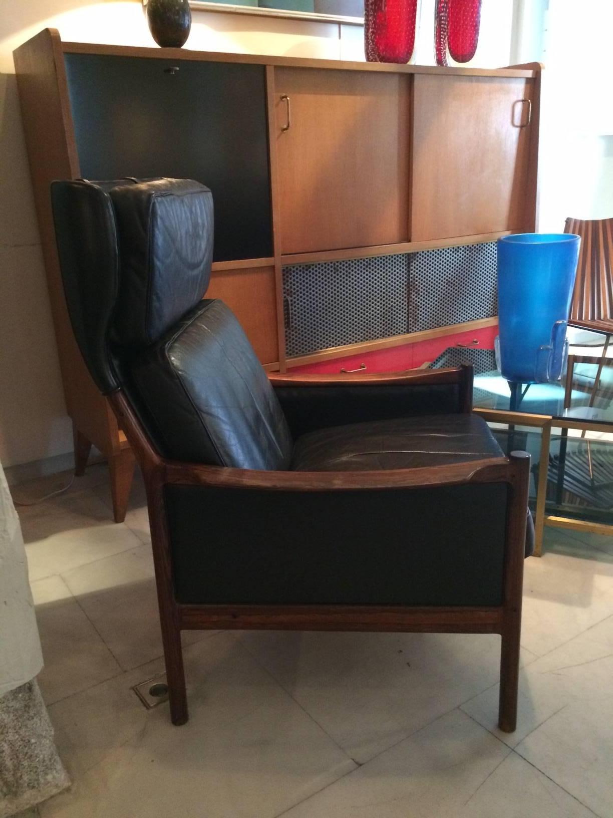 Wingback Leather Armchair In Excellent Condition For Sale In Madrid, Madrid