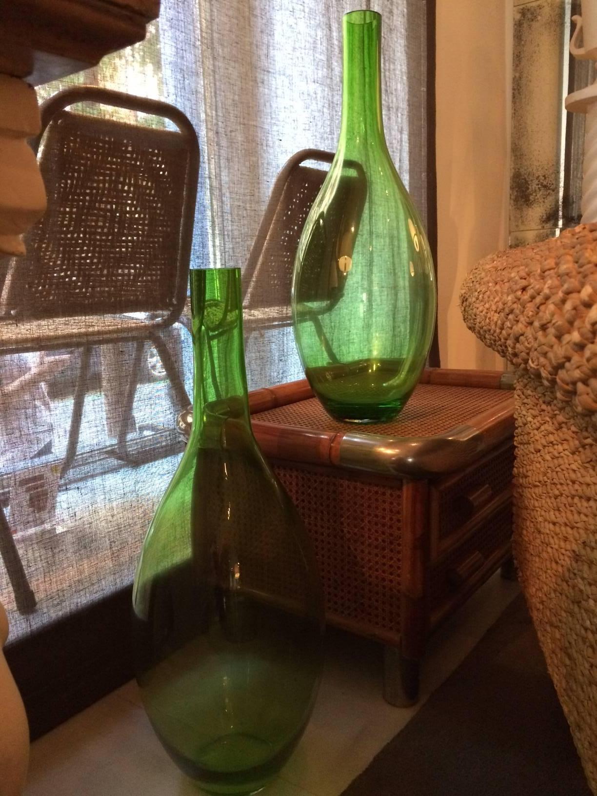 Pair of Large Green Glass Vases In Excellent Condition For Sale In Madrid, Madrid