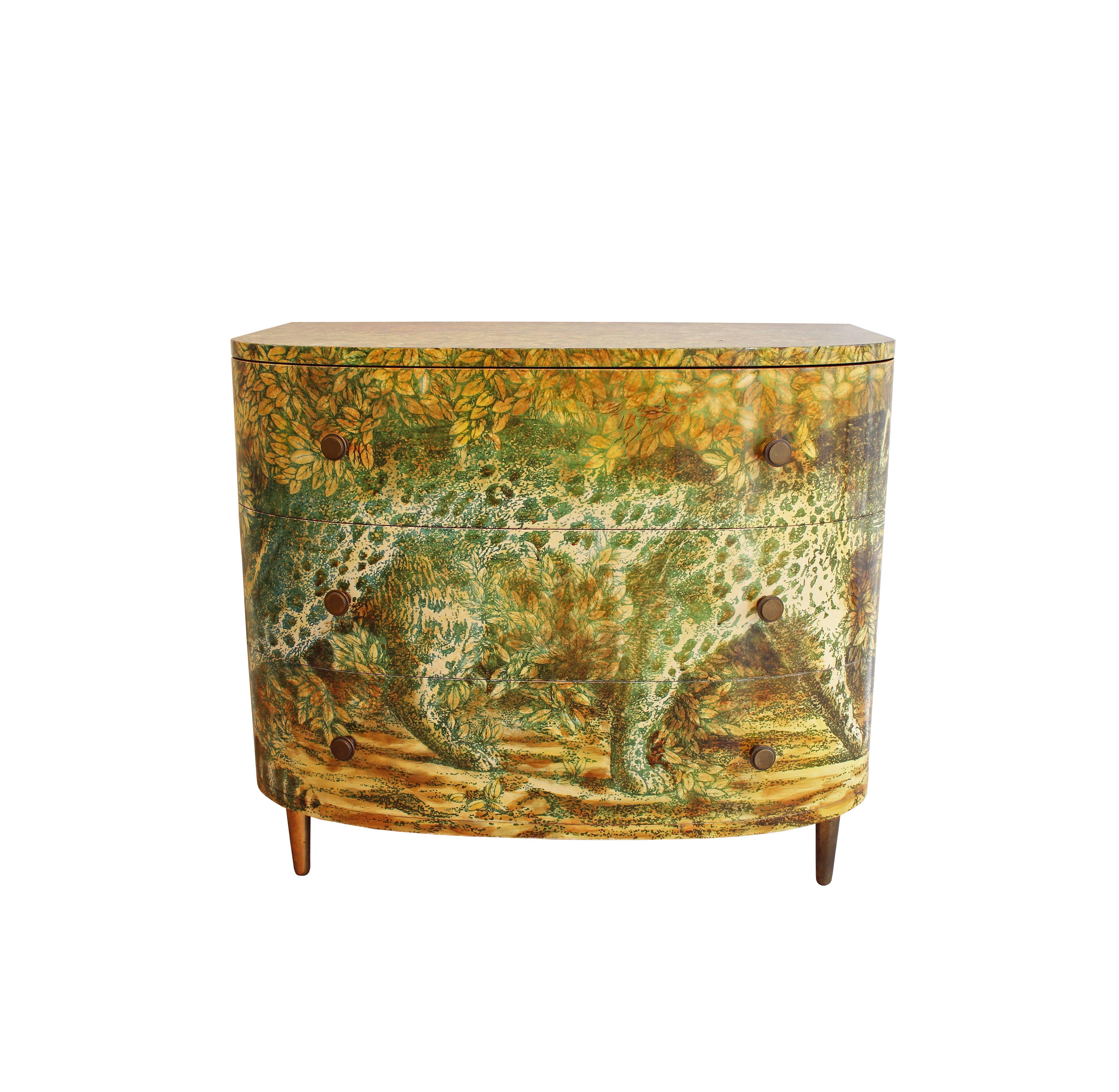 'Leopardo' chest of drawers by Piero Fornasetti.
Lithographically decorated and hand-painted design on wood with brass handles and tapering brass feet.
circa 1960, Italy. 

Patrick Mauriès, Fornasetti Designer of Dreams, London, 1991, p.256