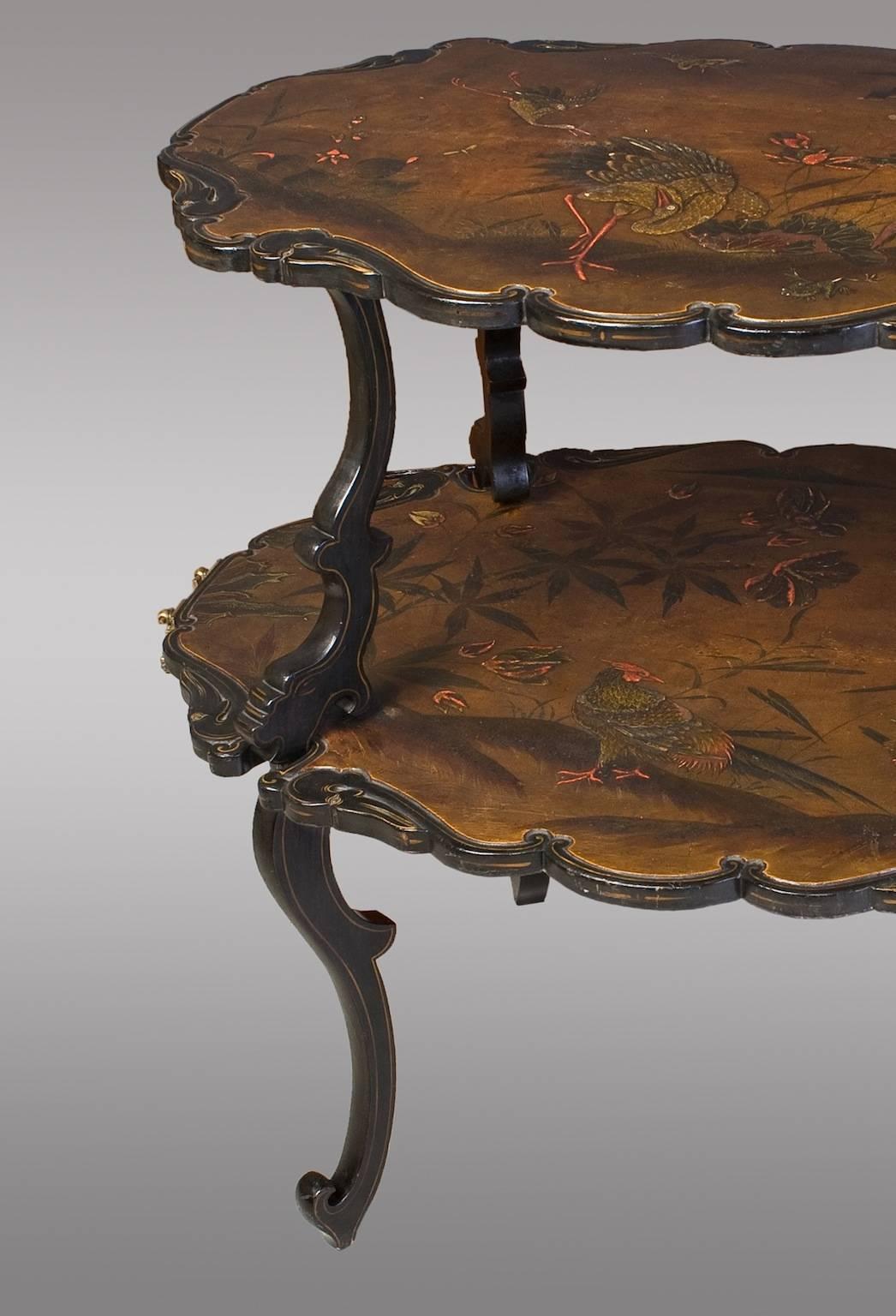 French Lacquered Two-Tier Table In Good Condition For Sale In Madrid, ES