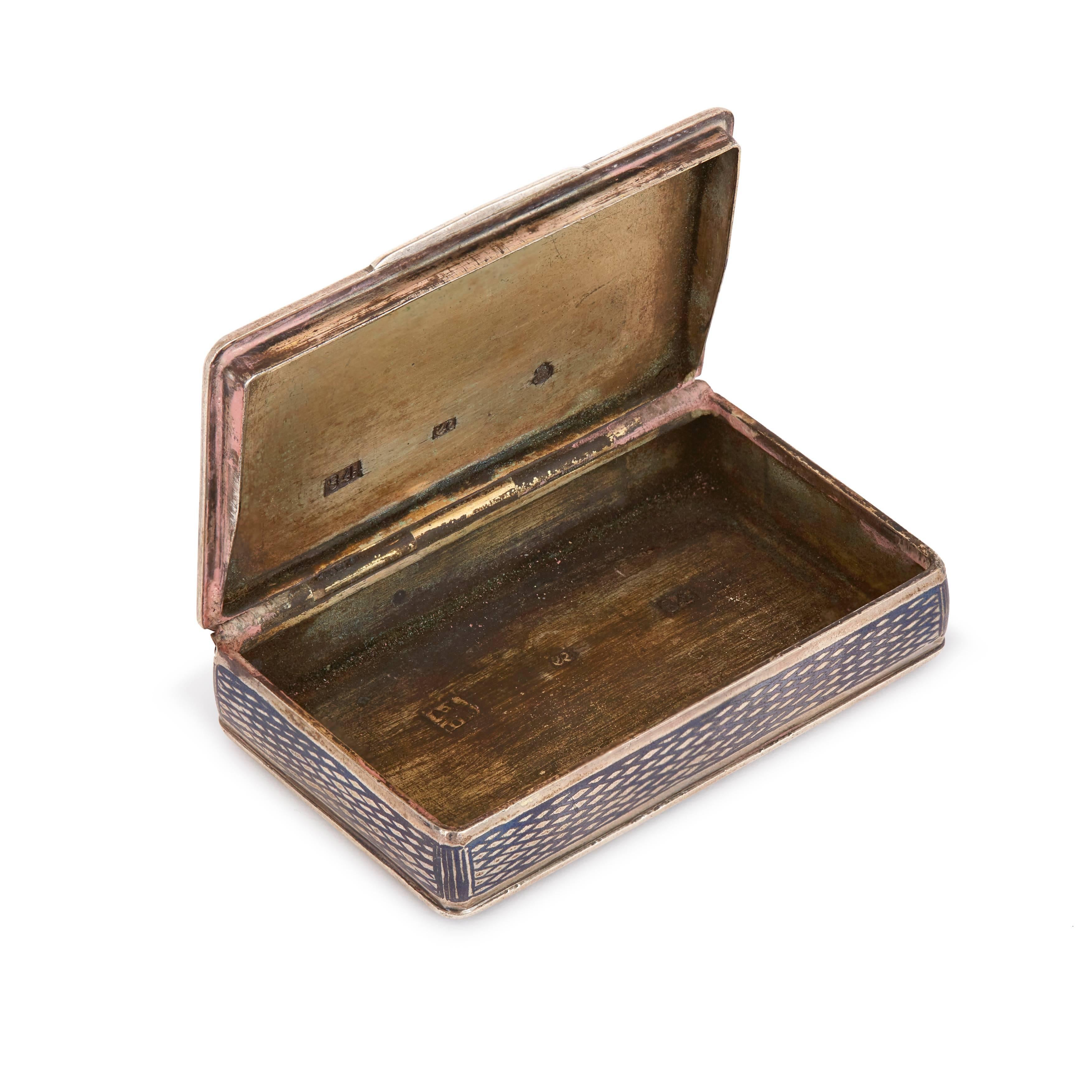 Antike russische Niello-Schnupftabakdose aus Silber mit rechteckigem Scharnierdeckel im Zustand „Gut“ im Angebot in London, GB