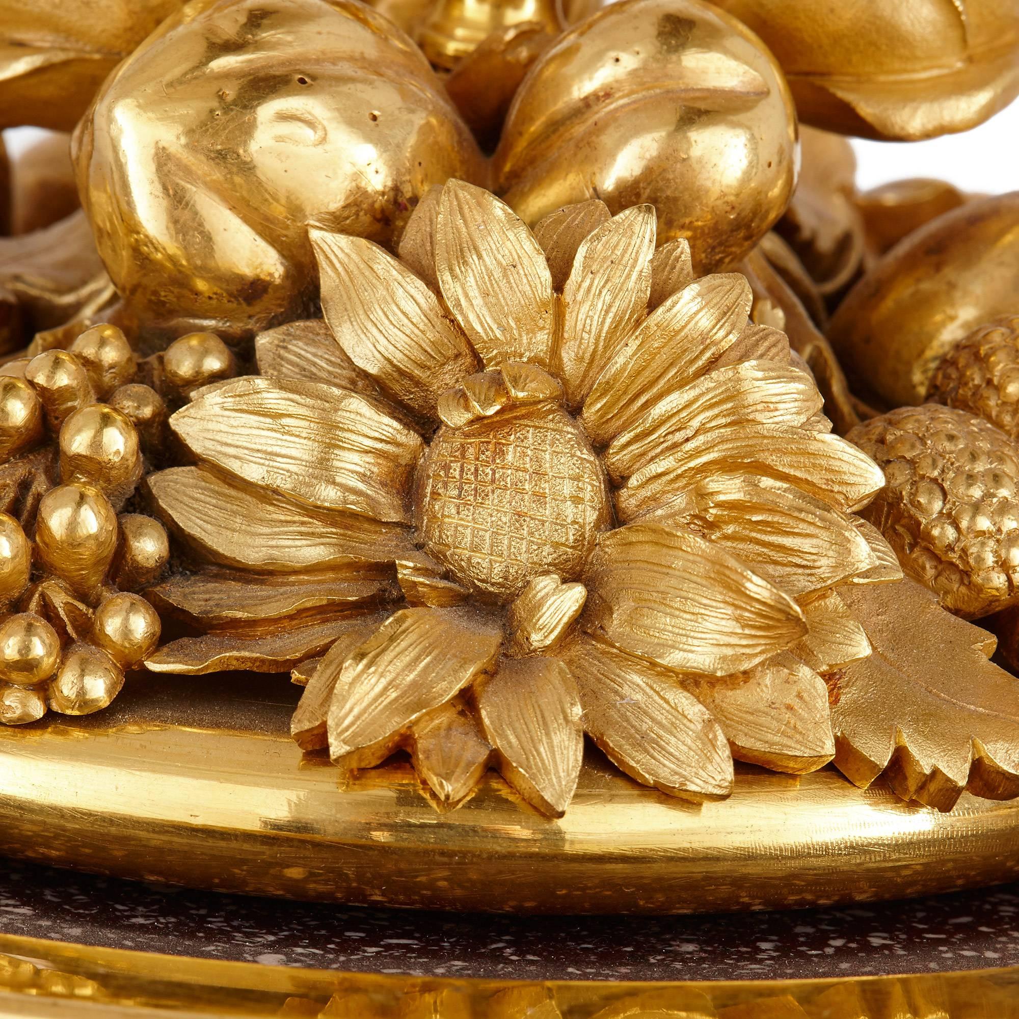 Coppia di cassolette antiche francesi in ormolu e porfido In condizioni buone in vendita a London, GB