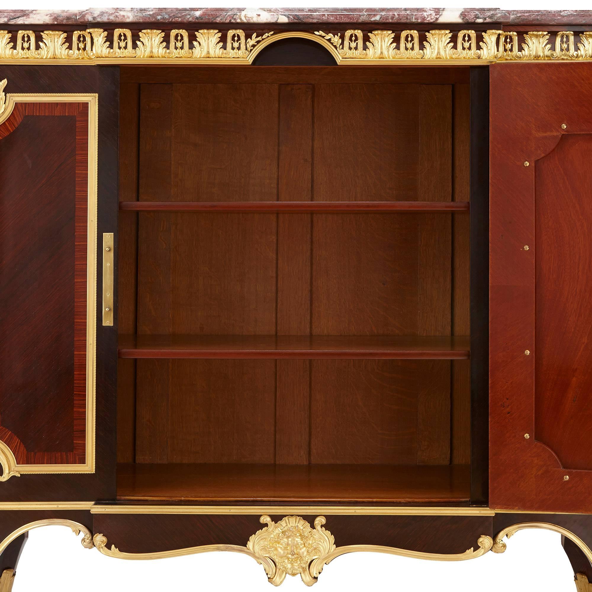 Armario Auxiliar de Ormolu, Kingwood y Vernis Martin de Linke Luis XVI en venta