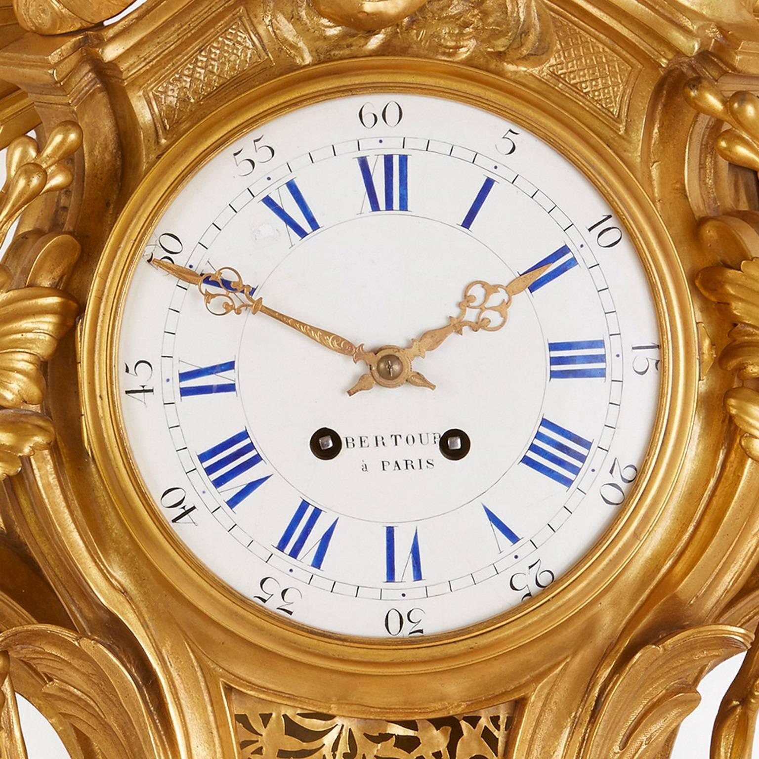 Français Grande horloge de cheminée française ancienne en bronze doré de style Belle poque par Bertoud en vente