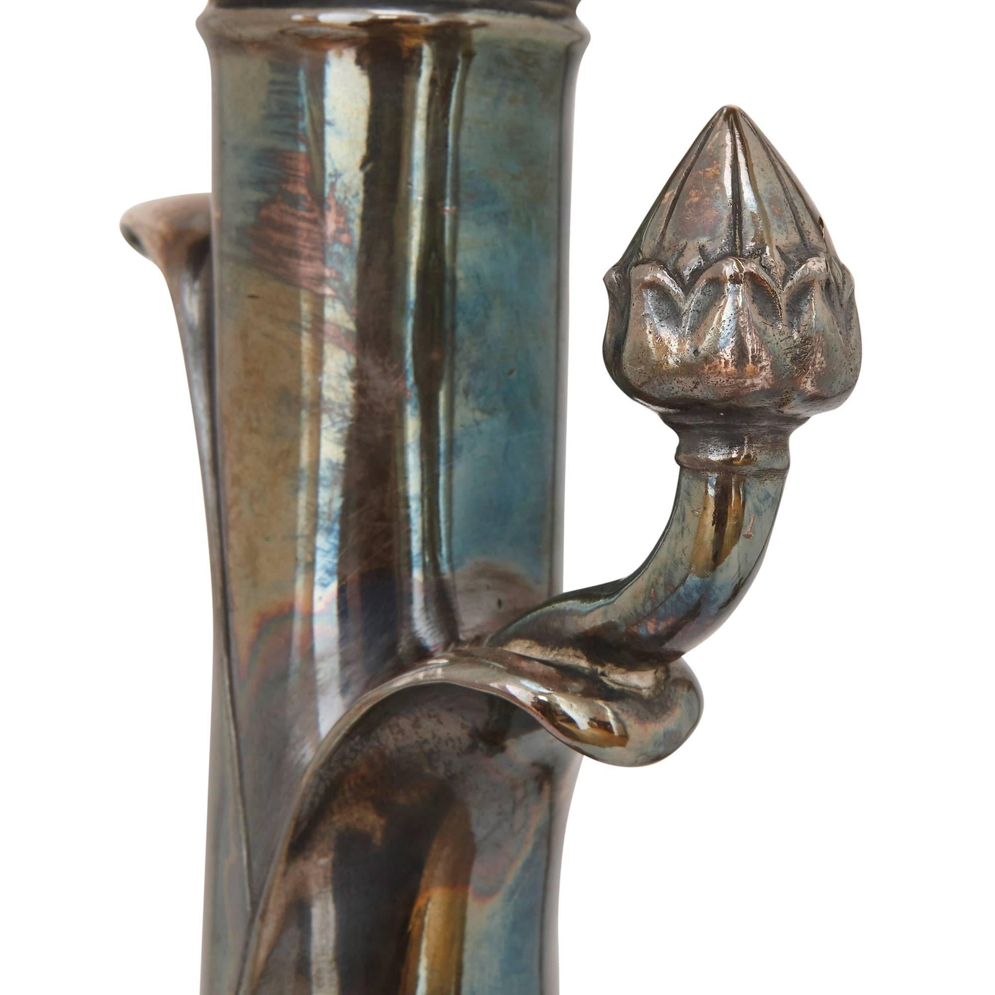 Français Paire de grands lampadaires anciens en bronze argenté, attribués à Barbedienne en vente