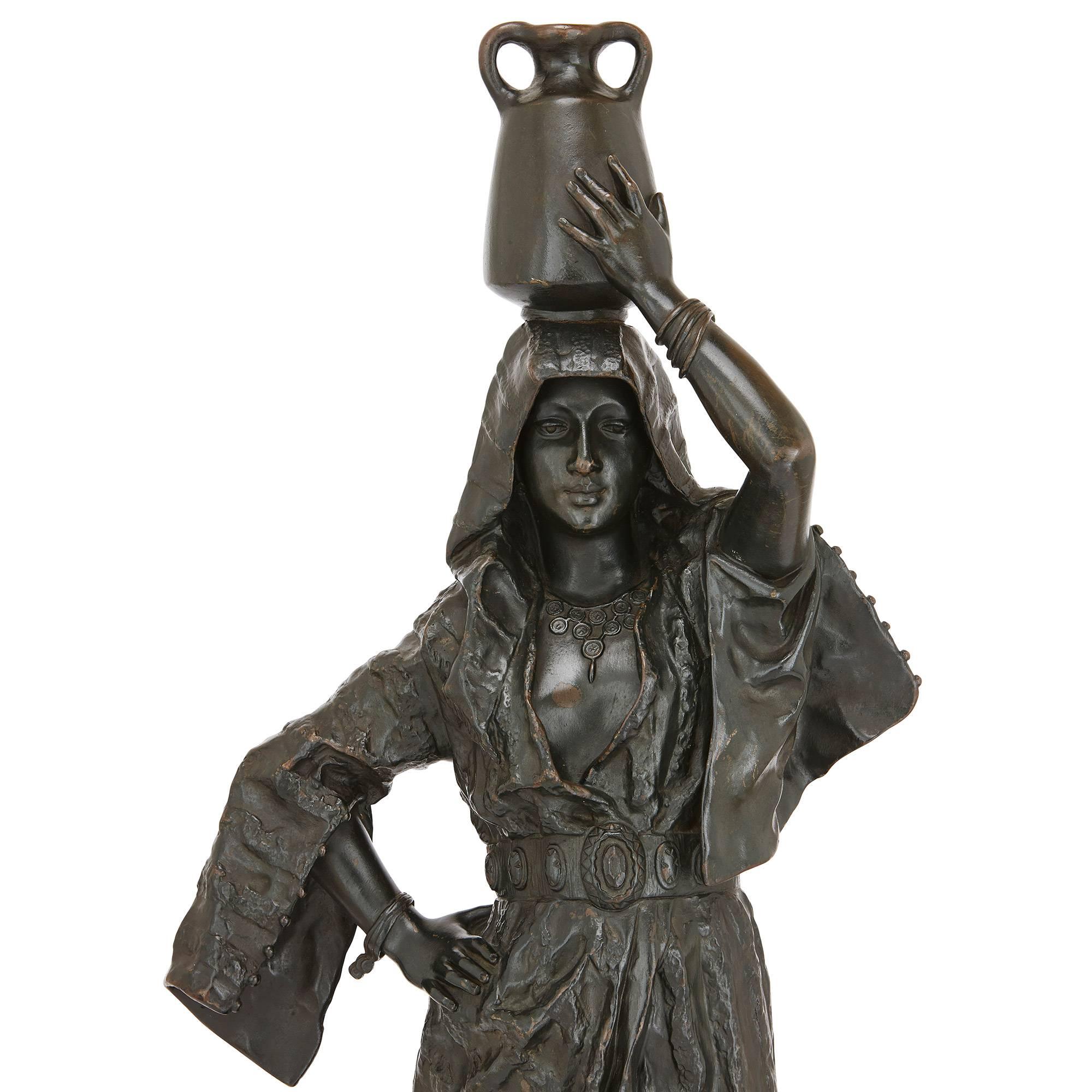 la jeune fille arabe bronze