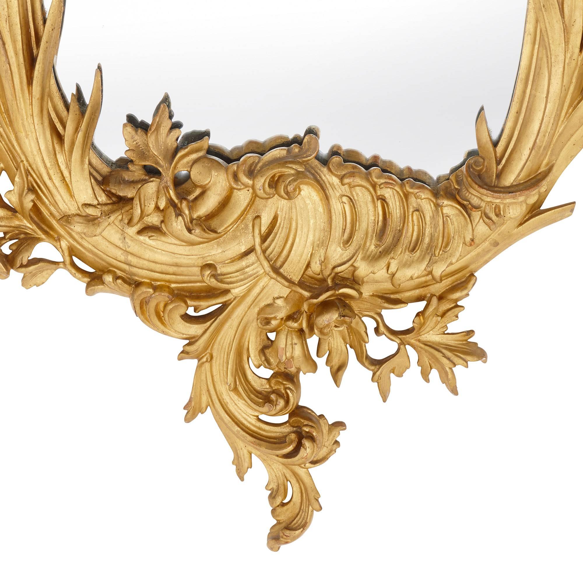Miroir italien de style rococo du 19ème siècle en bois doré Bon état - En vente à London, GB