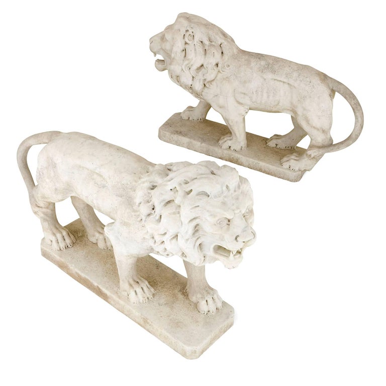 Antique Pair of Italian Marble Lion Sculptures in the Neoclassical Style at 1stDibs