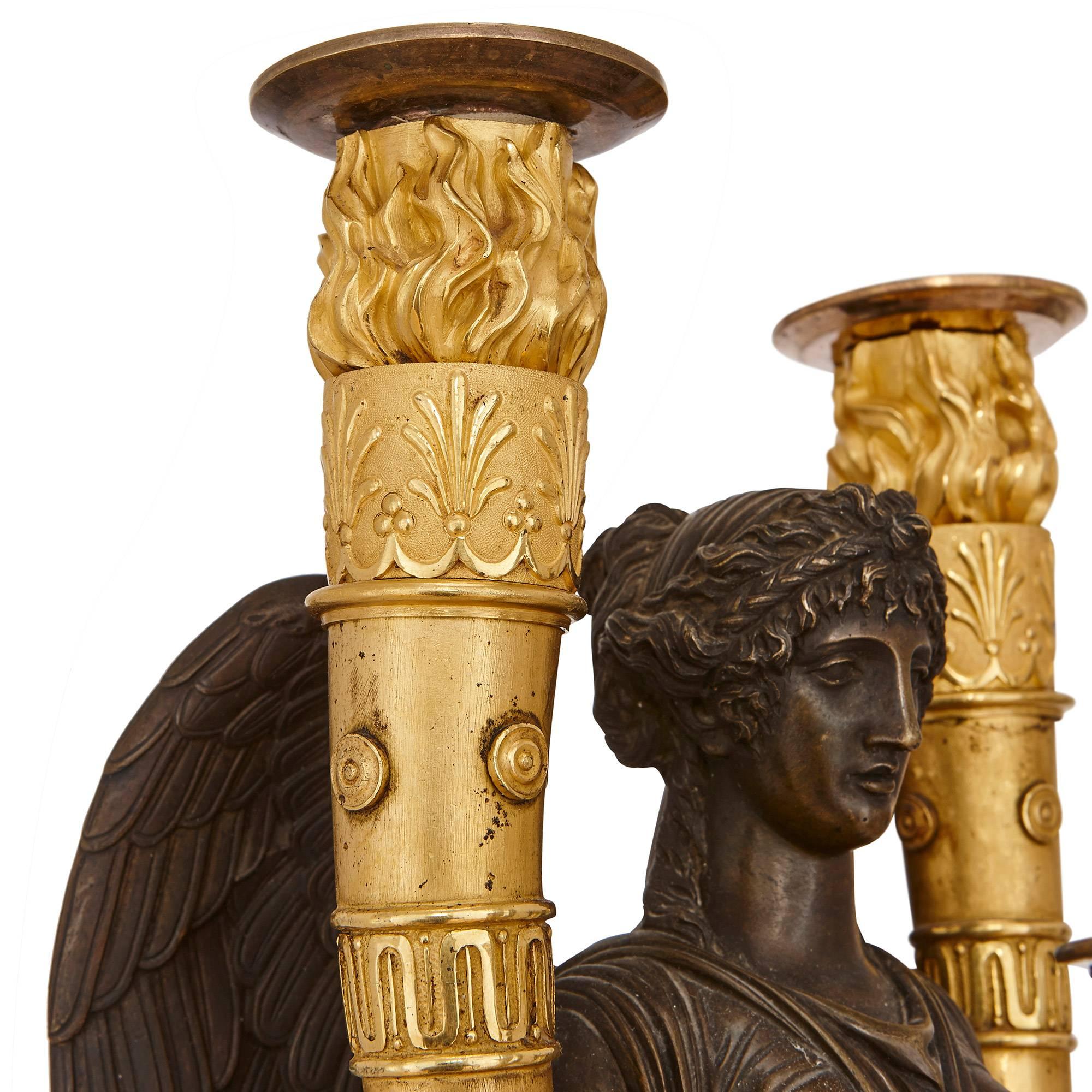 Vergoldete Bronzekandelaber aus der französischen Empire-Periode  im Angebot 2