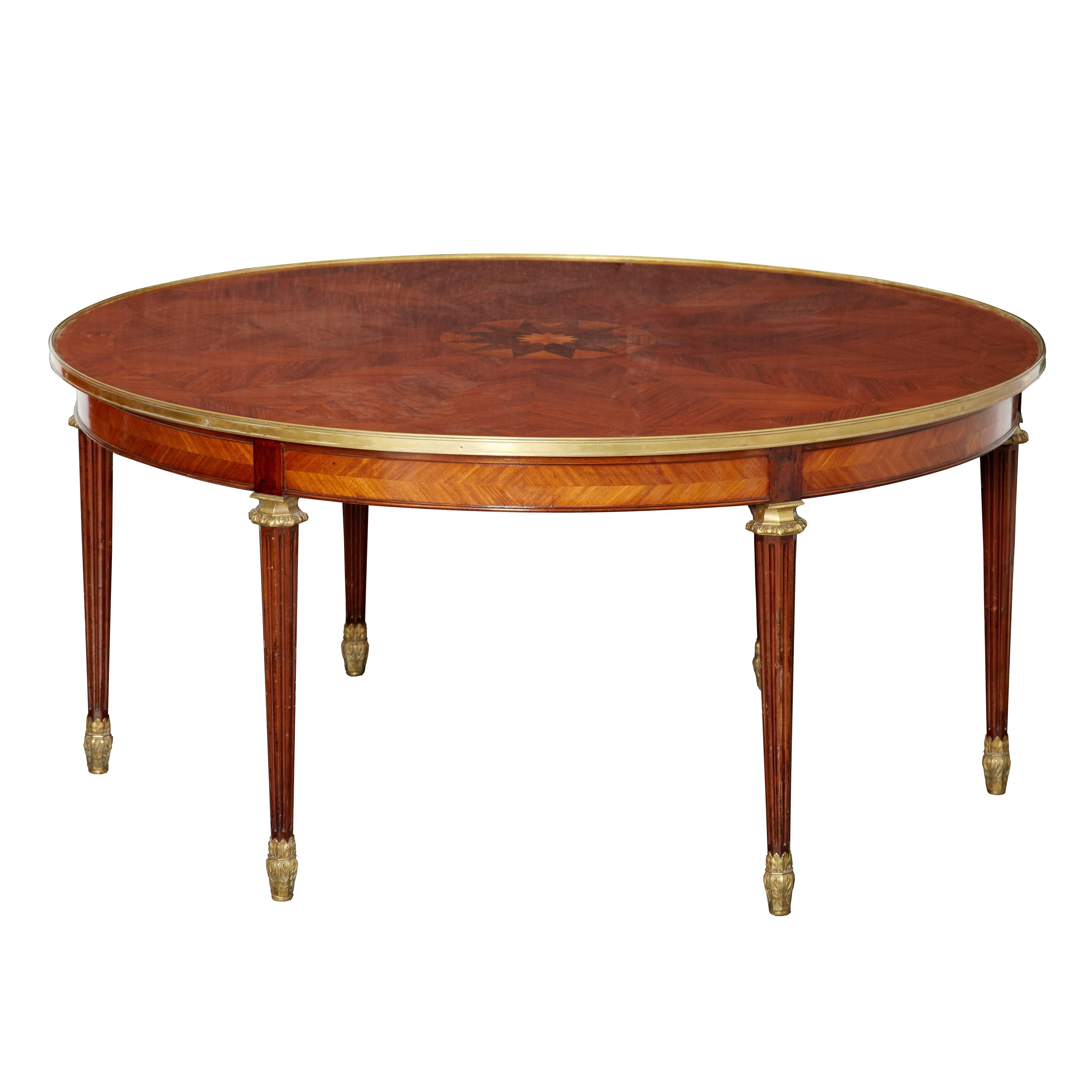 Table centrale en bois de violette et parqueterie française ancienne en bronze doré