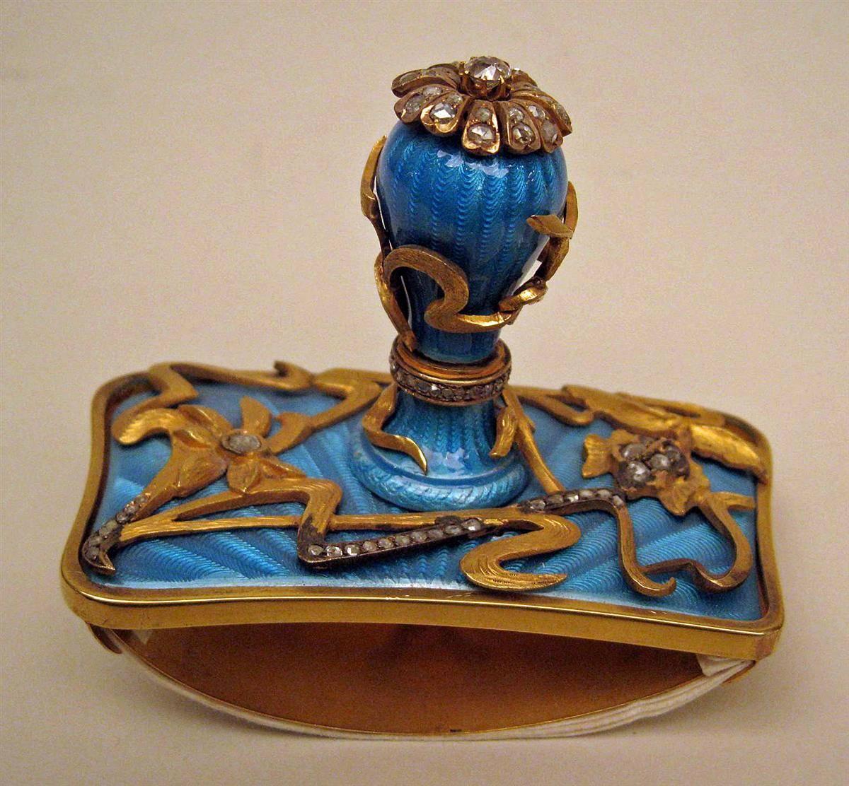 Russian Antique Desk Set in Guilloche Enamel with Diamonds In Good Condition For Sale In London, GB
