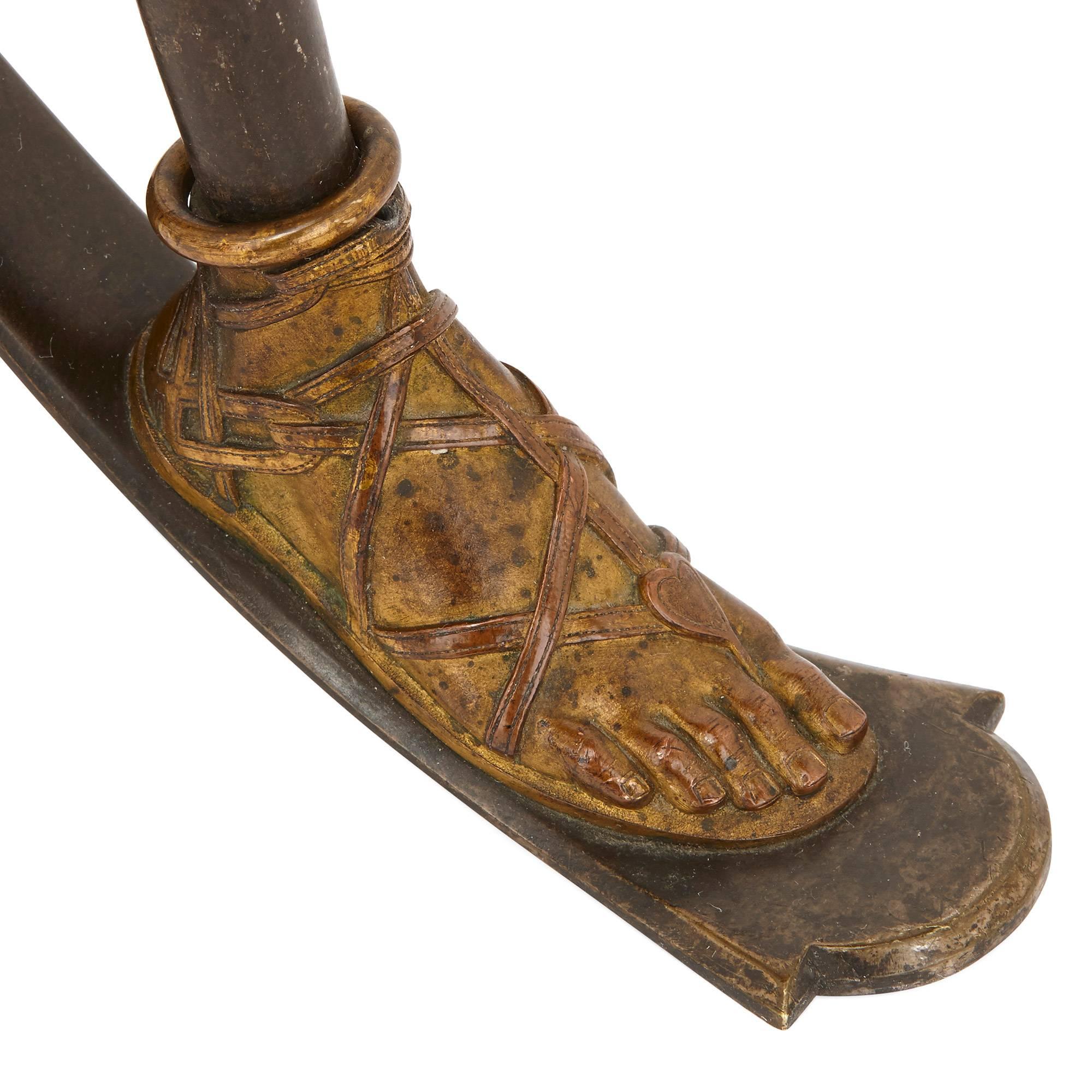 Vergoldete und patinierte Bronzekanne auf Ständer, Barbedienne zugeschrieben im Angebot 3