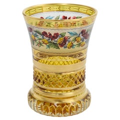 Edler Wiener Glasbecher mit Vergoldung und Emailleverzierung mit Stiefmütterchen