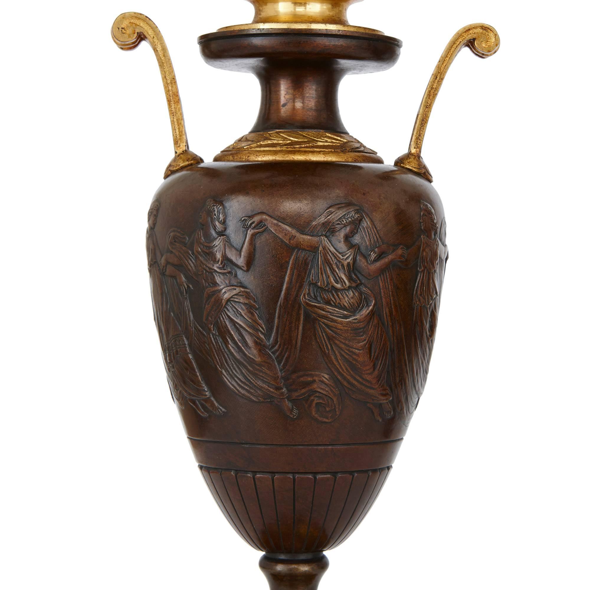 Lemerle-Charpentier & Compagnie Reloj de mármol rojo, dorado y bronce patinado en venta 1