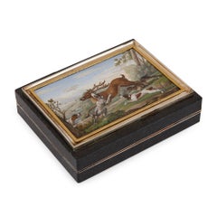 Ancienne tabatière italienne en micromosaïque montée en argent doré avec scène de chasse