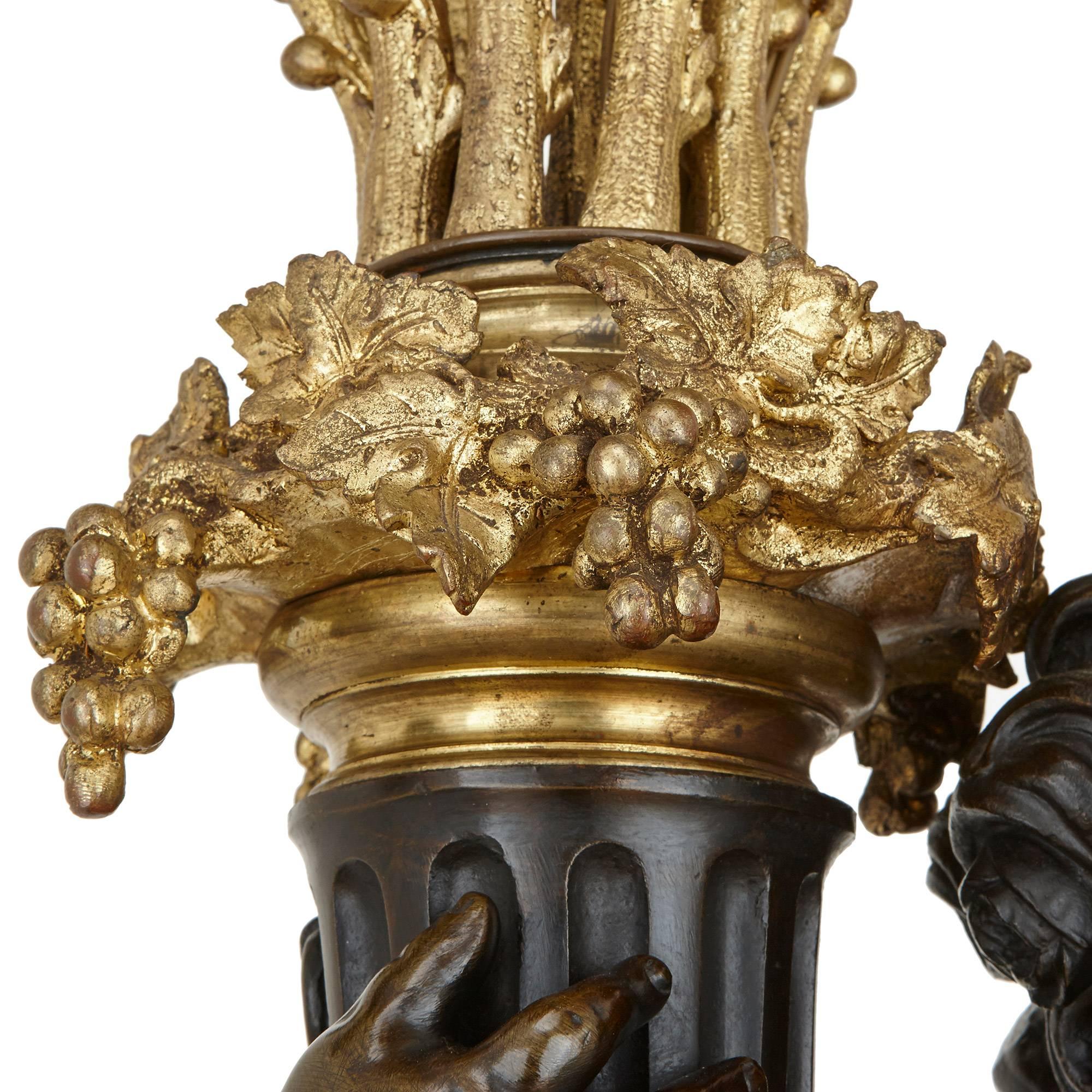 Monumentale französische Fackeln aus antikem Marmor und Bronze aus Marmor und Bronze, Monumental (Patiniert) im Angebot