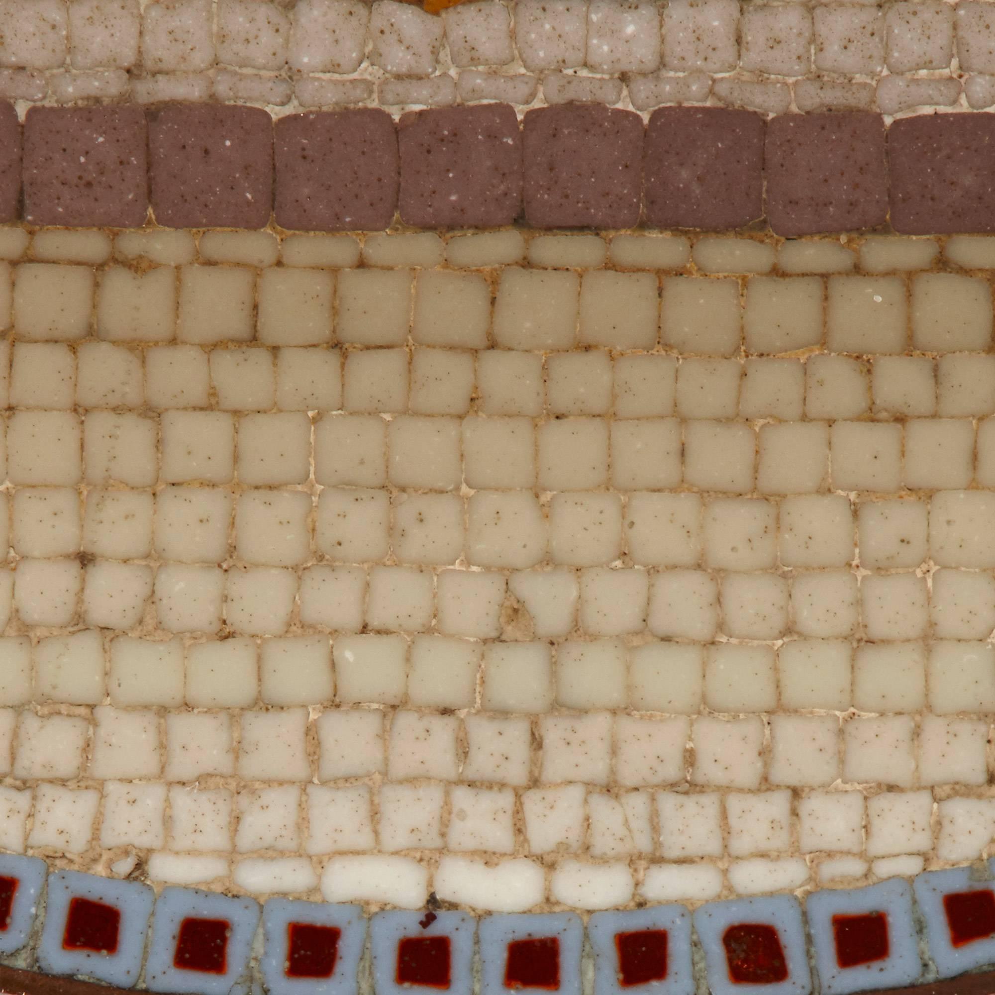 Antike italienische Mikromosaik-Plakette mit der Darstellung der Capitoline-Tauben (Mosaik) im Angebot