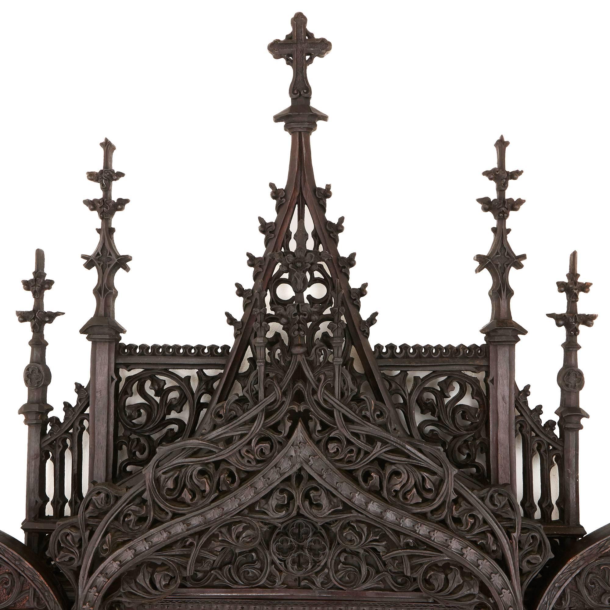 Gothic Revival Carved Oak and KPM Porcelain Triptych In Good Condition For Sale In London, GB