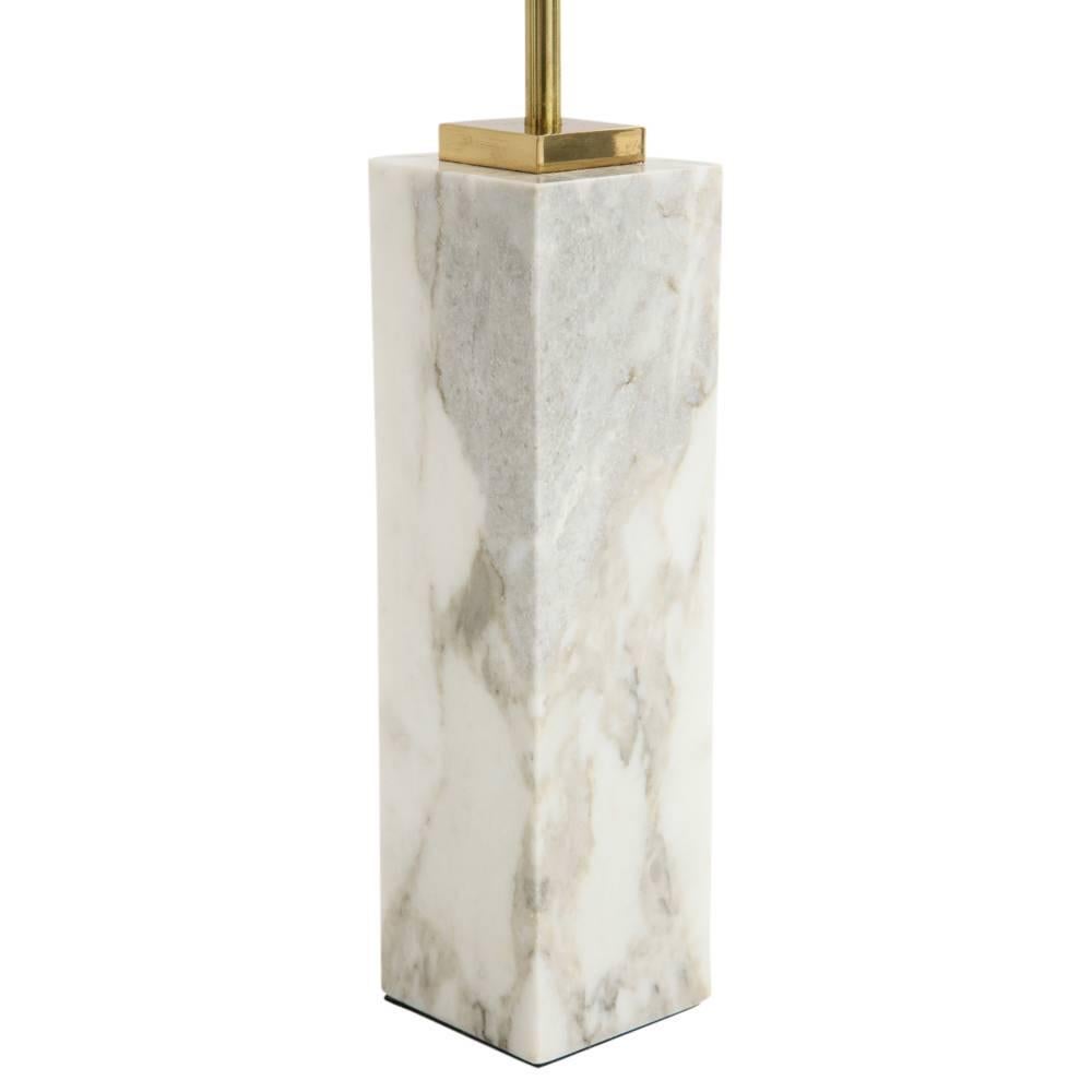 Milieu du XXe siècle T.H. Lampe de bureau Robsjohn-Gibbings pour Hansen, marbre blanc et laiton en vente
